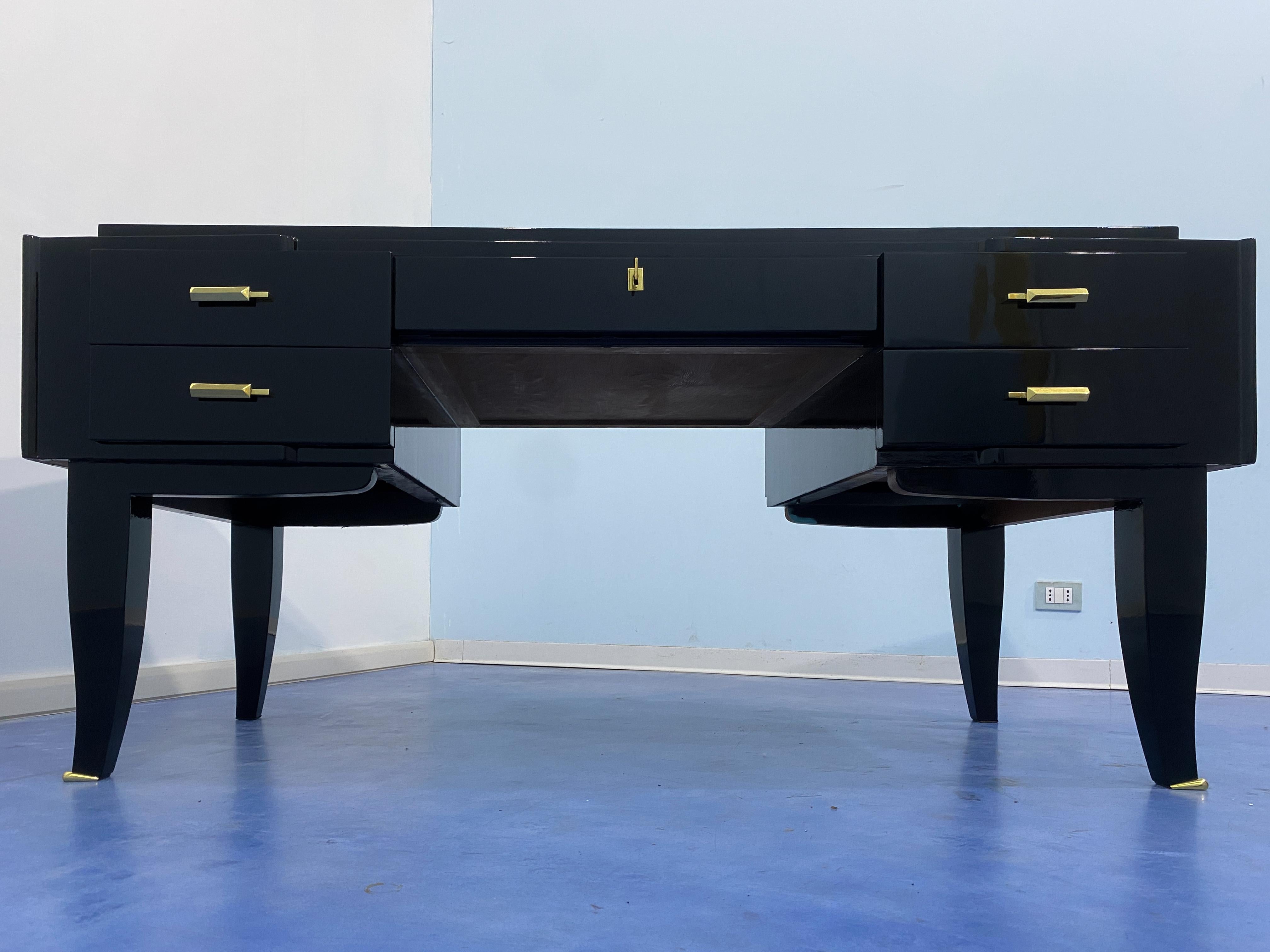 French Art Deco Black Lacquered Executive Desk, 1930s For Sale 2