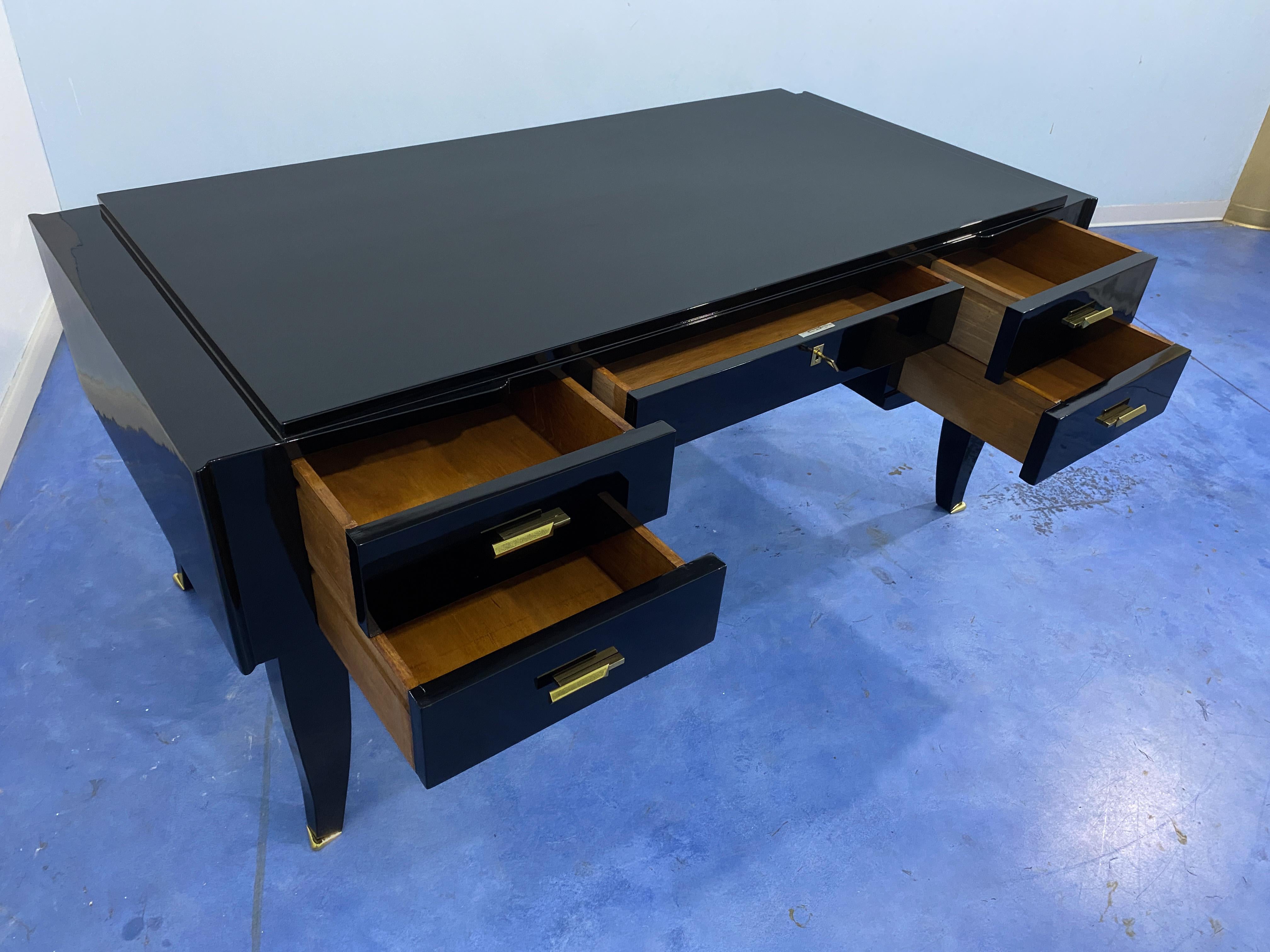 French Art Deco Black Lacquered Executive Desk, 1930s For Sale 4