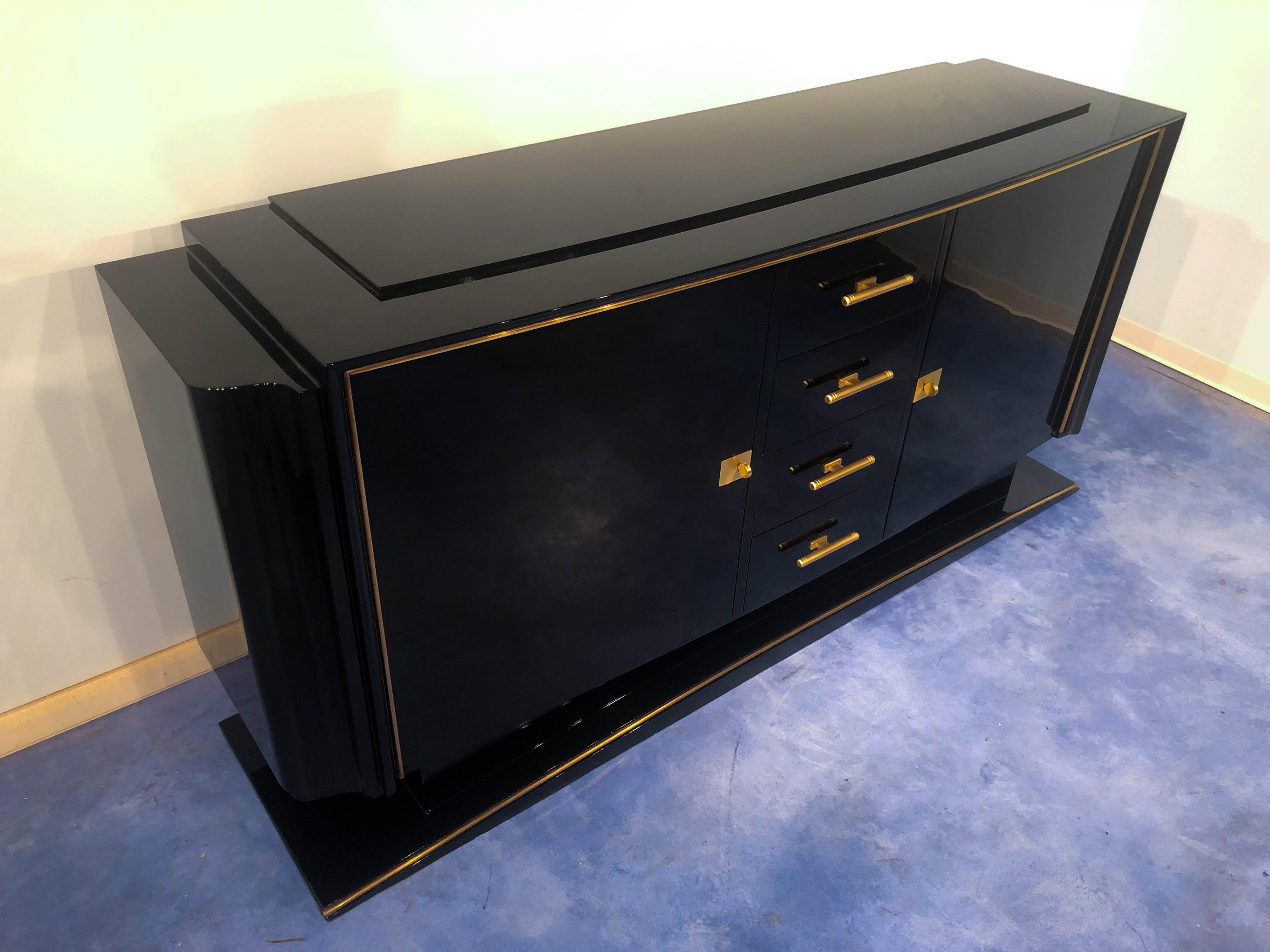 Mid-20th Century French Art Deco Black Lacquered Sideboard Cabinet, 1940s