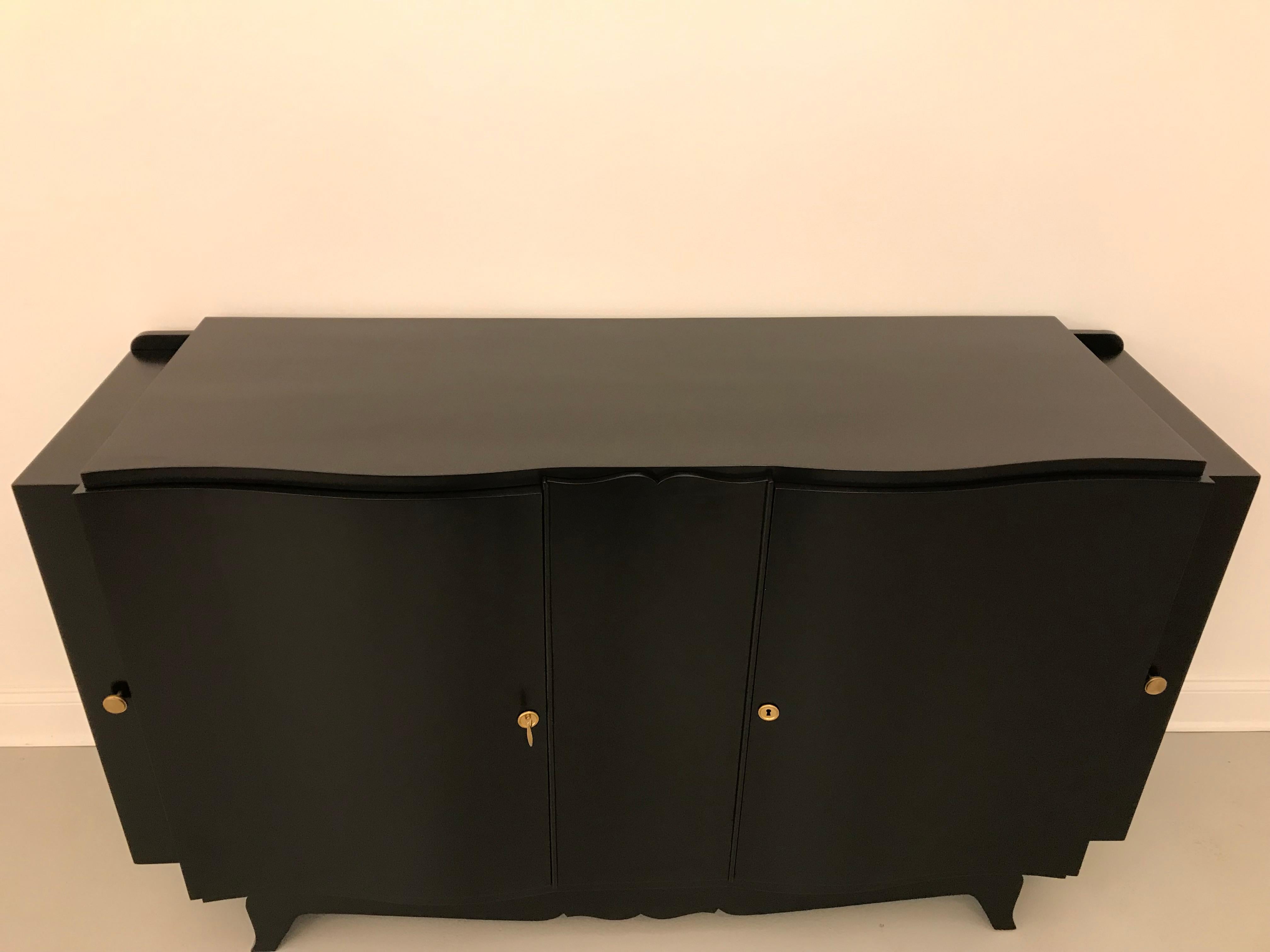 French Art Deco Black Lacquered Sideboard or Buffet with Dry Bar For Sale 1
