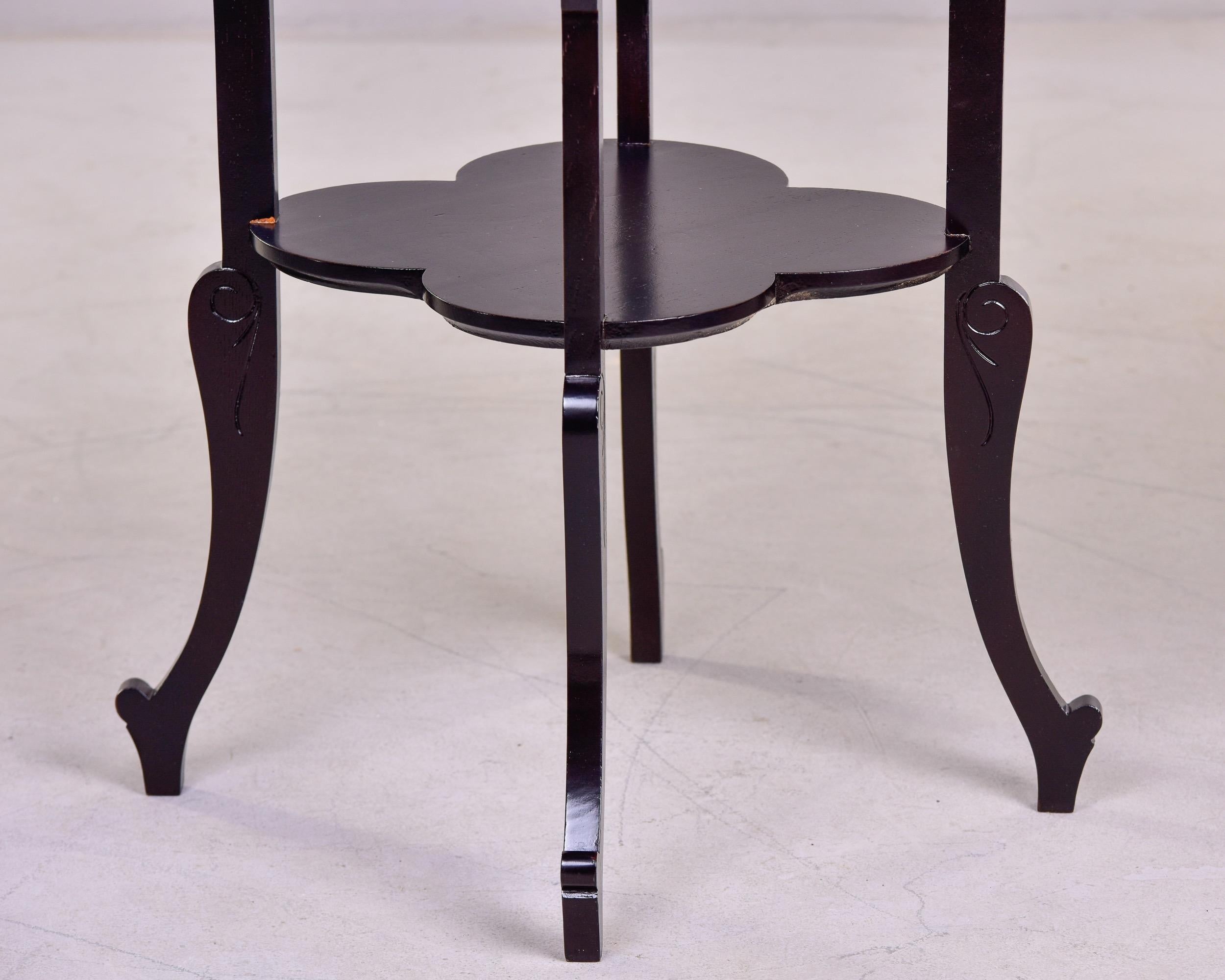 French Art Deco Black Scalloped Quatrefoil Side Table For Sale 2