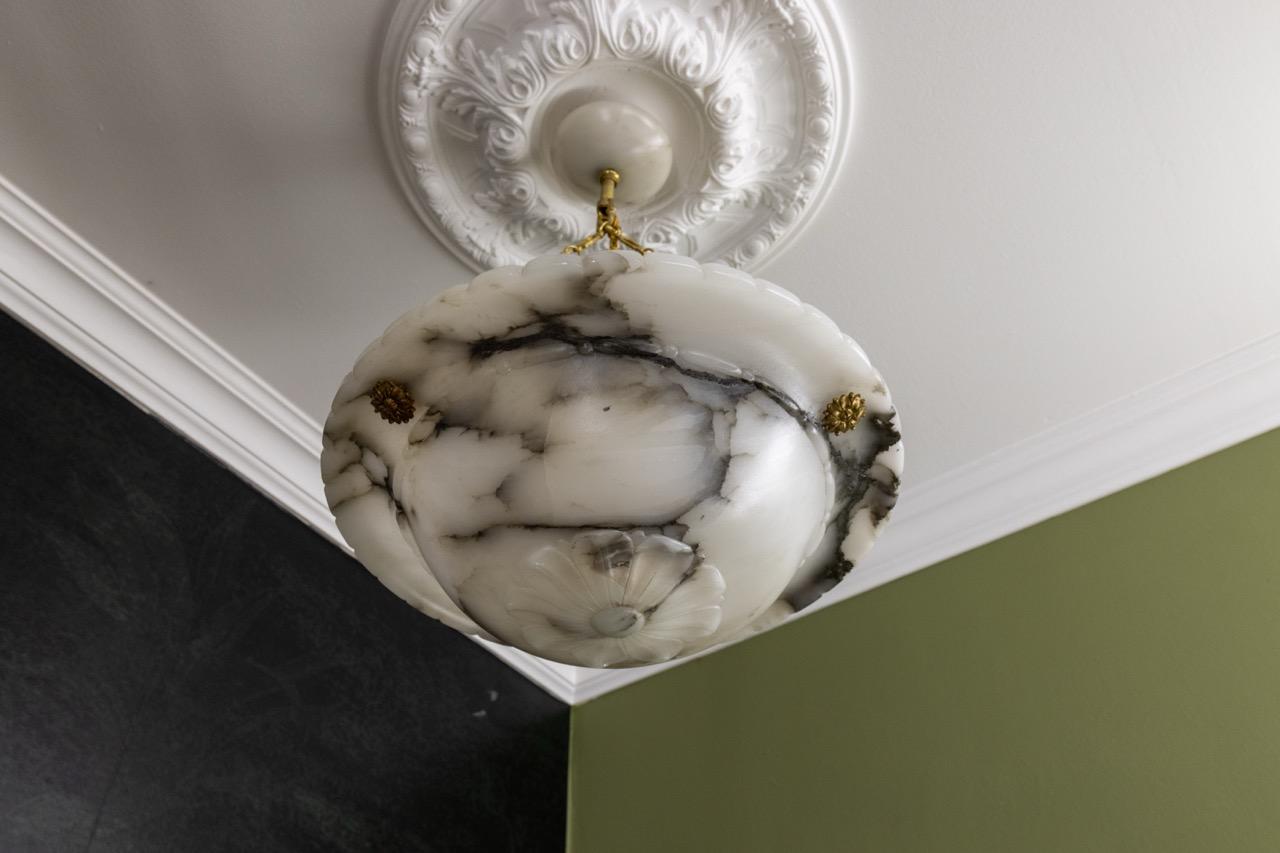 Early 20th Century French Art Deco Black-Veined White Alabaster and Brass Pendant Light, ca 1920s For Sale
