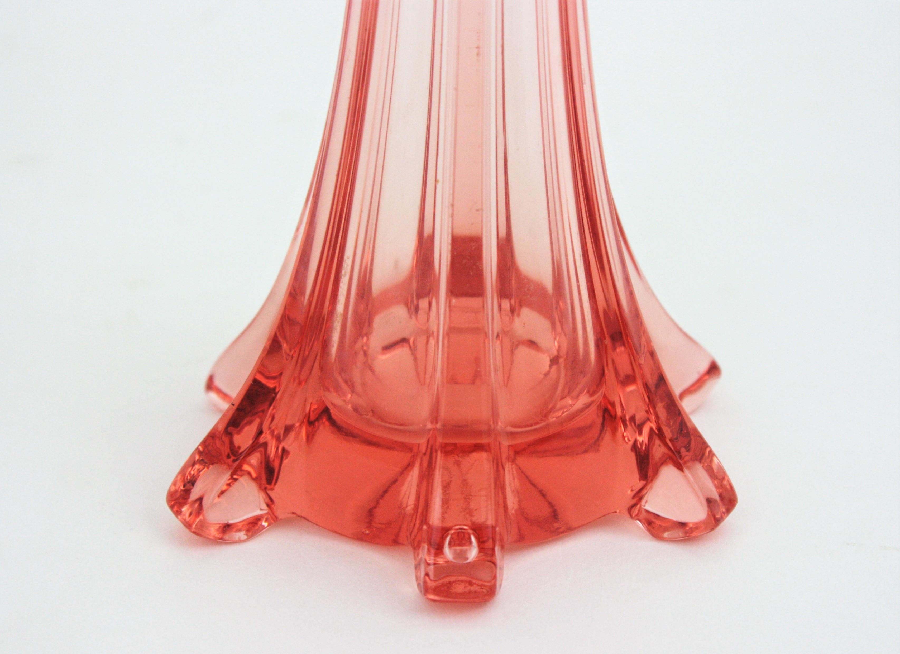Einreihige Blumenvase aus geblasenem Glas in Rosa, Bernstein, Art déco im Angebot 6