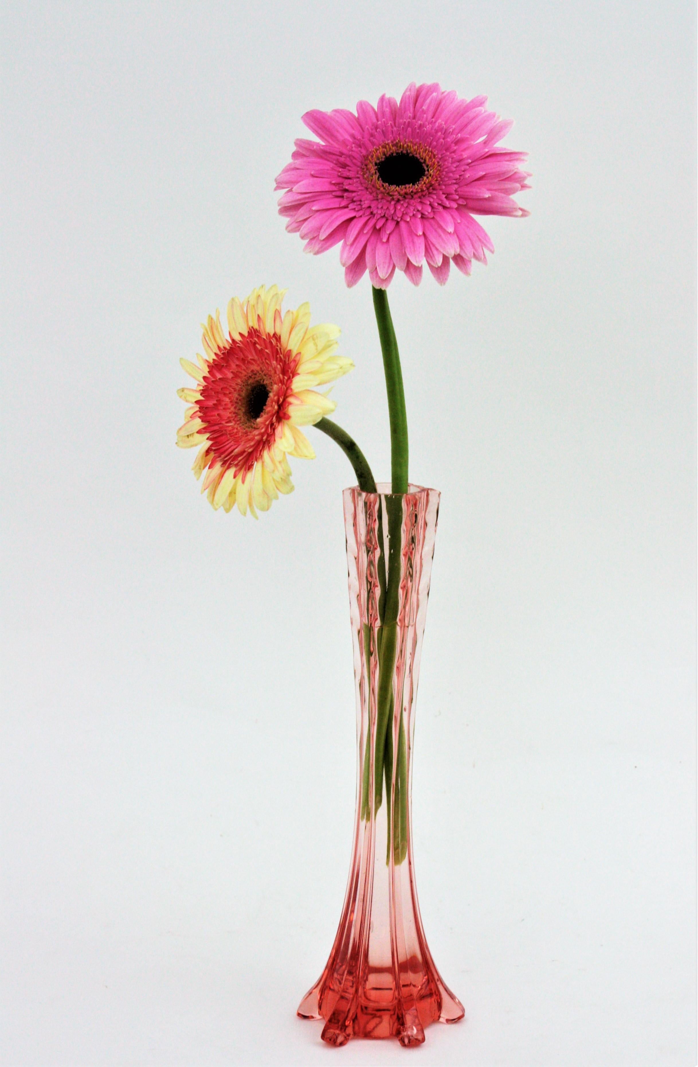 20th Century French Art Deco Blown Glass Pink Amberina Single Flower Vase For Sale