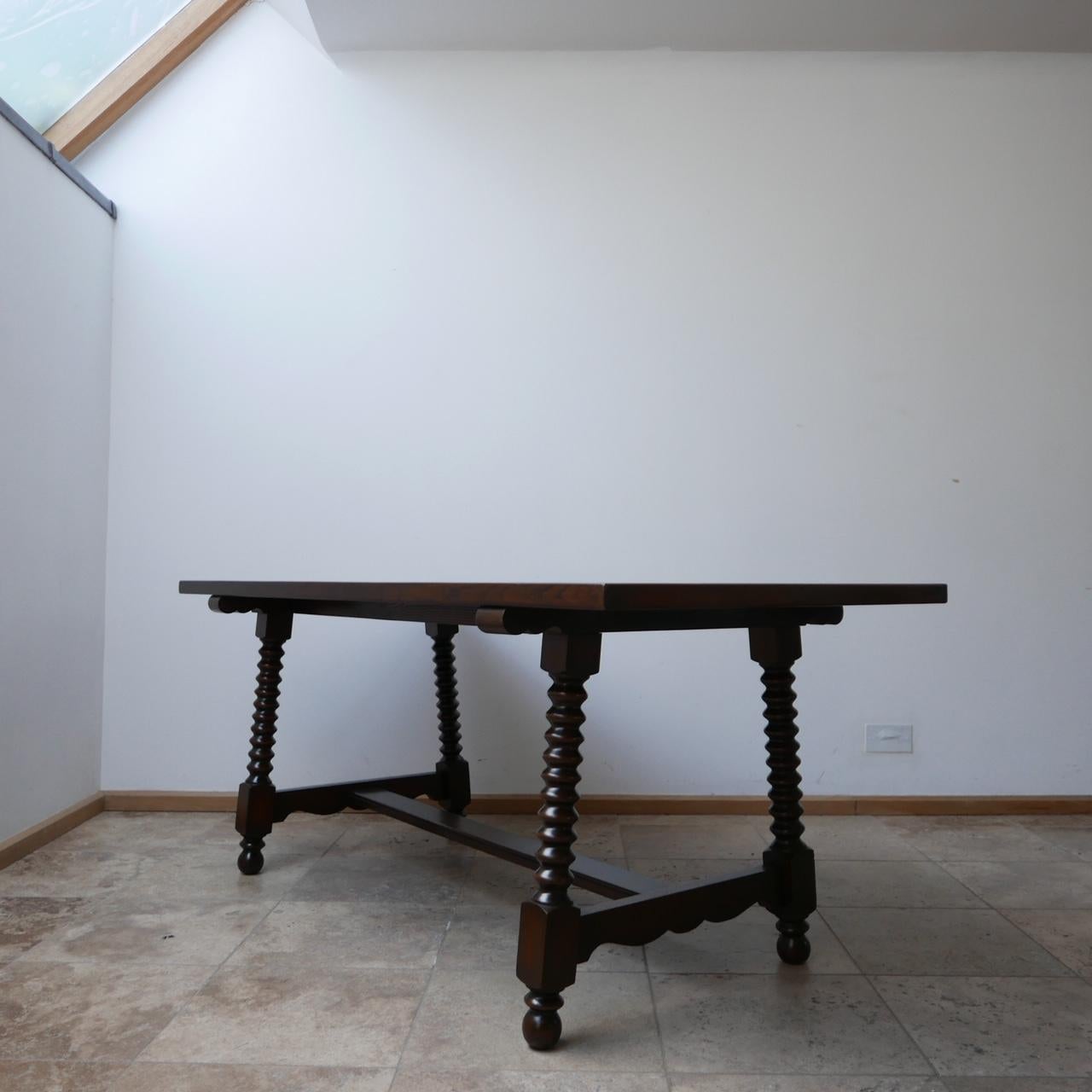 A stylish Art Deco dining table. 

France, c1930s. 

Turned bobbin style legs. 

Stained fully restored condition, the wood is likely Mahogany.

Location: London Gallery

Dimensions: 81 D x 175 W x 73 H in cm. 

Delivery: POA

Viewing