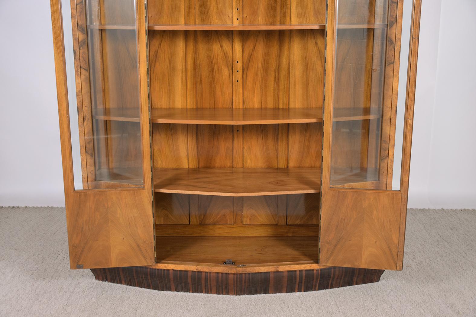 French Art Deco Bookcase In Good Condition In Los Angeles, CA