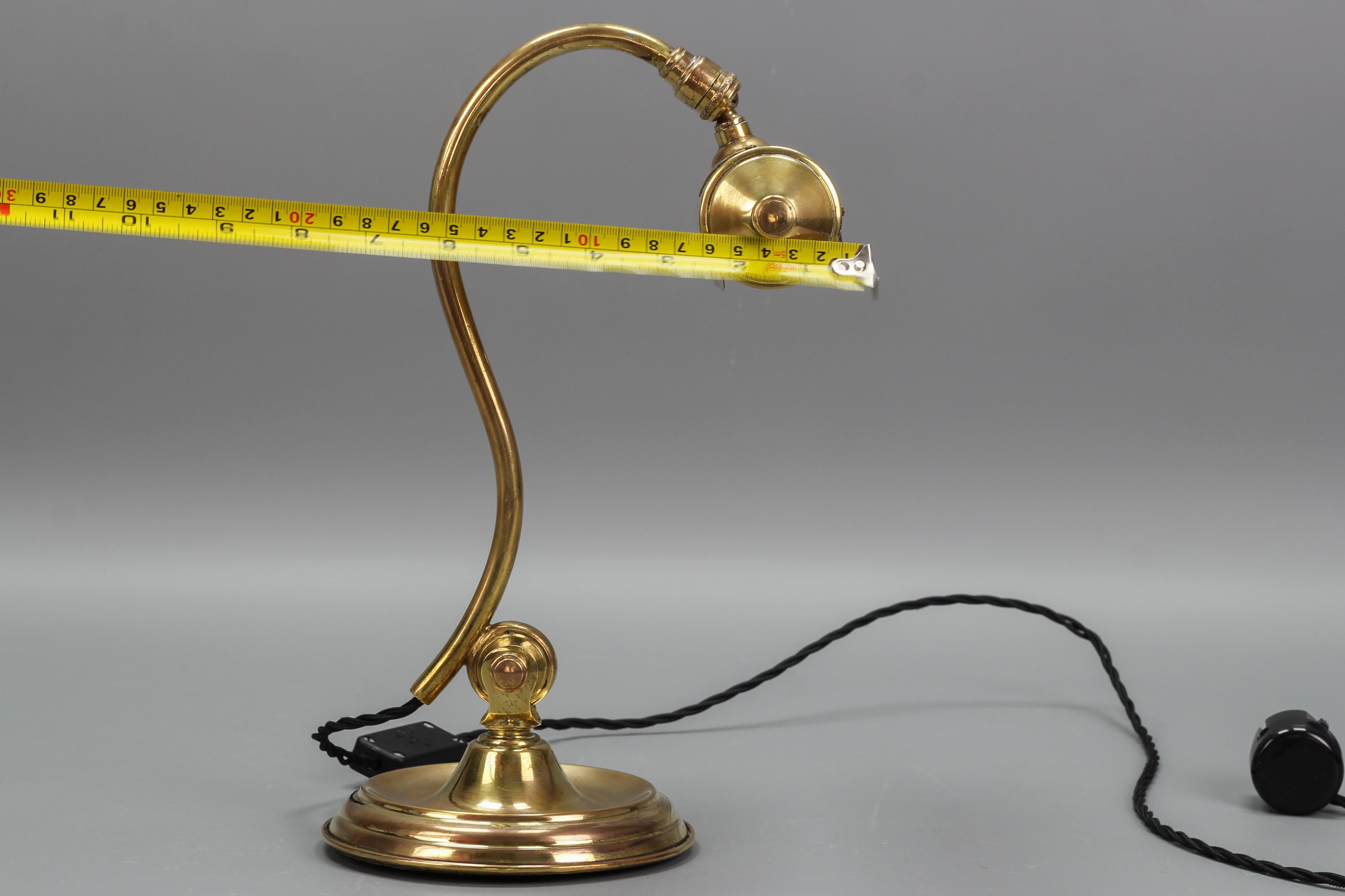 Lampe de bureau réglable en laiton Art Déco française, années 1930 en vente 11