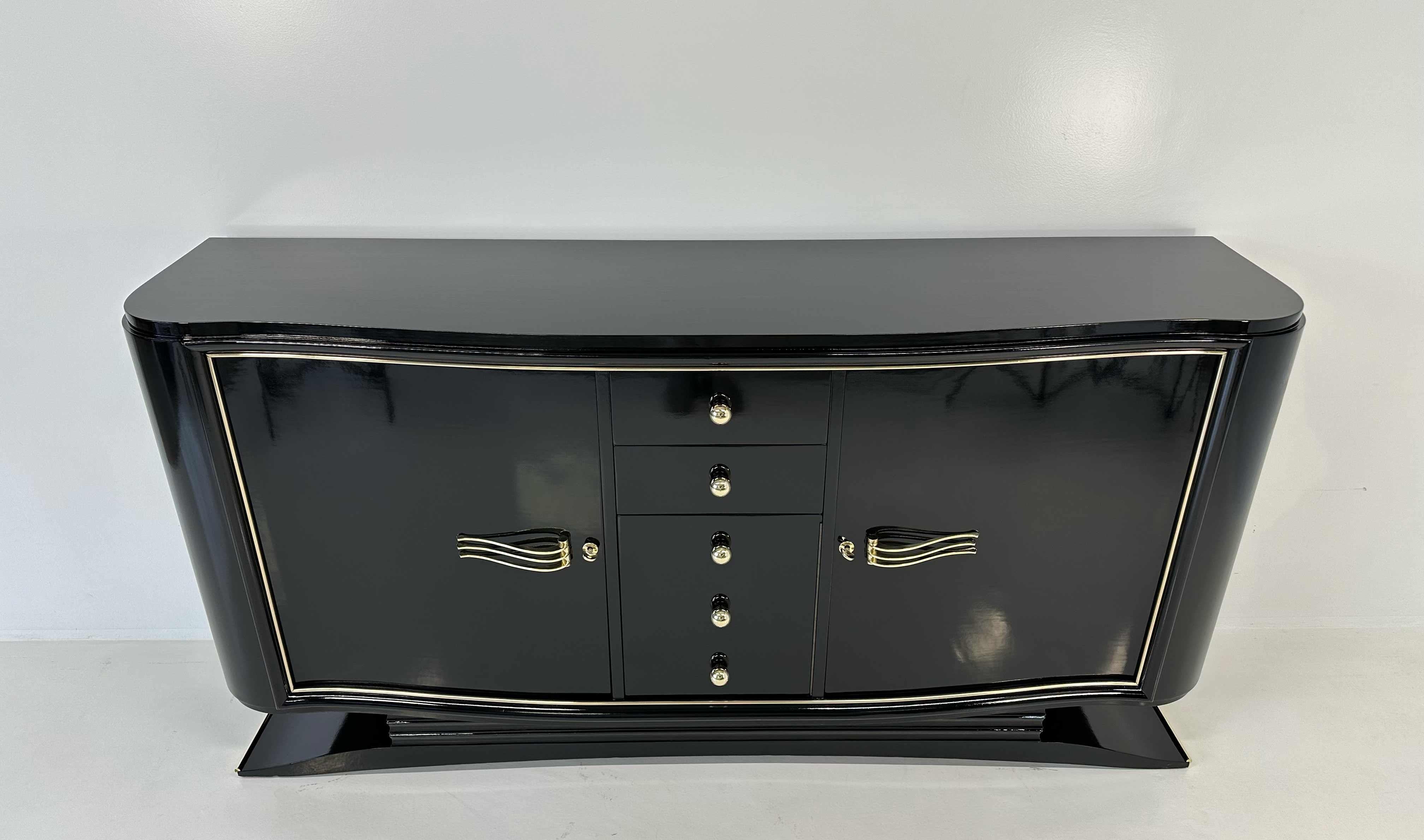 Francese Credenza francese Art Déco in ottone e laccato nero in vendita