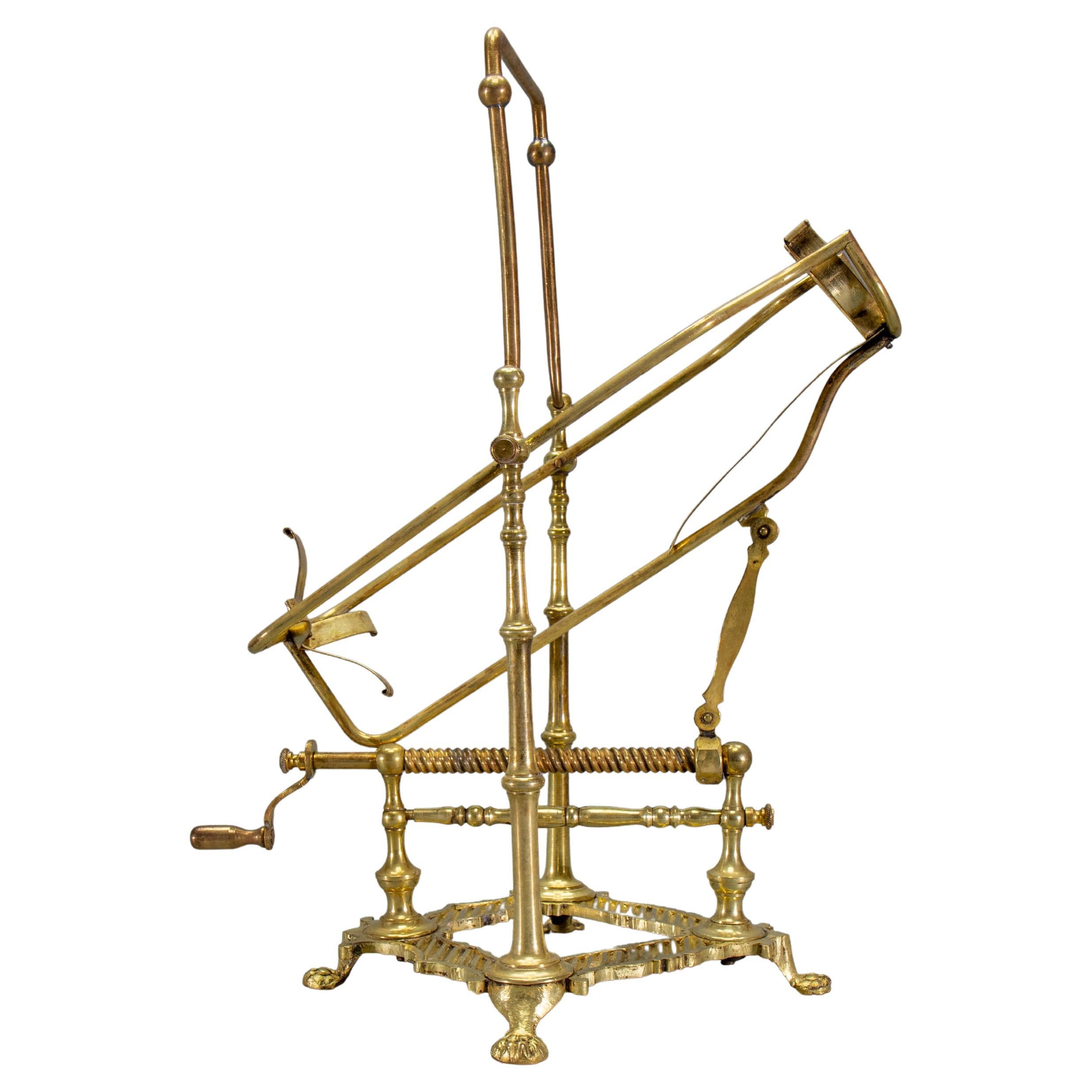 Französischer mechanischer Weinausgießerständer aus Messing und Bronze im Art déco-Stil, um 1930 im Angebot