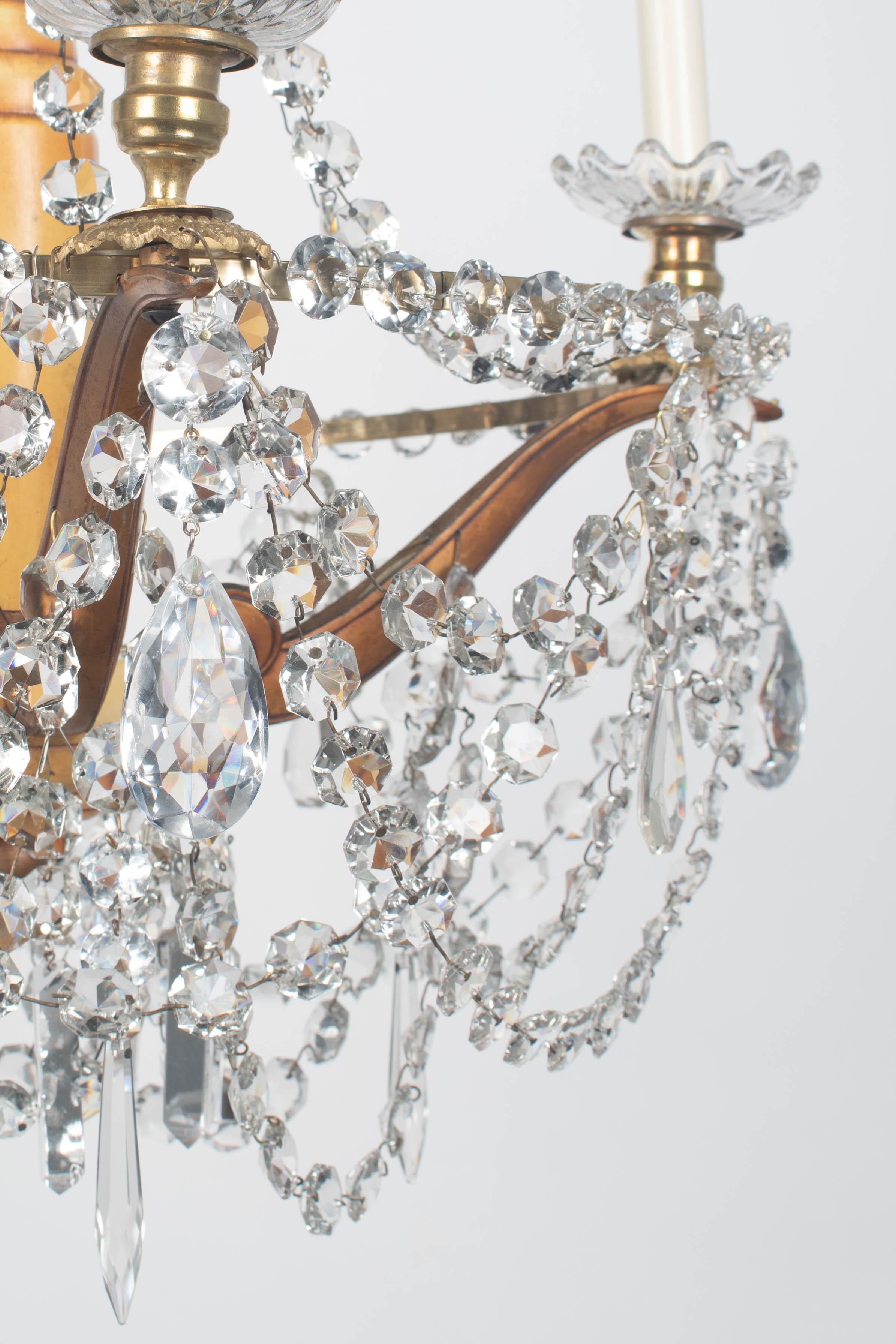 Lustre Art Déco français en laiton et cristal 4 lumières en vente 6