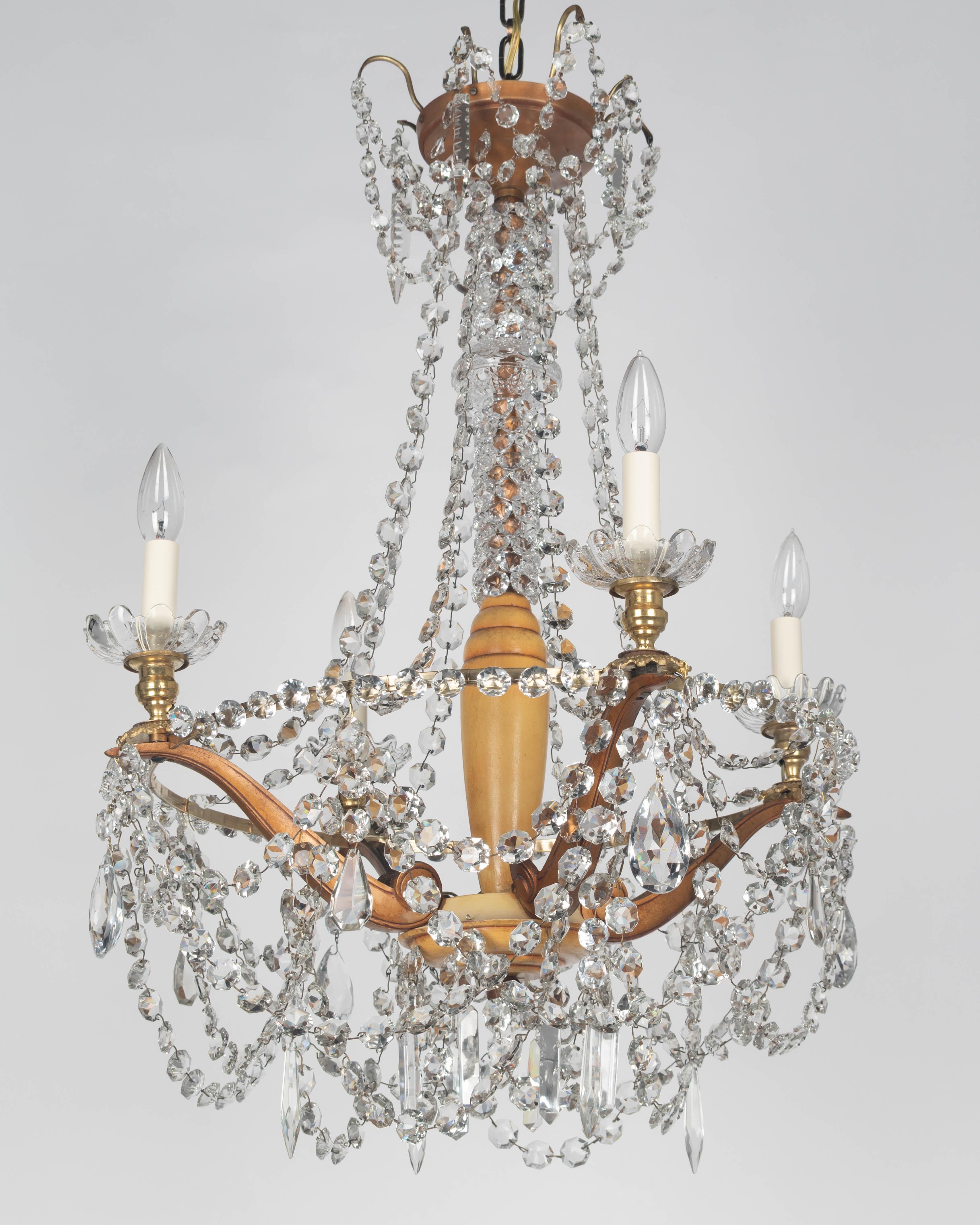 Art déco Lustre Art Déco français en laiton et cristal 4 lumières en vente