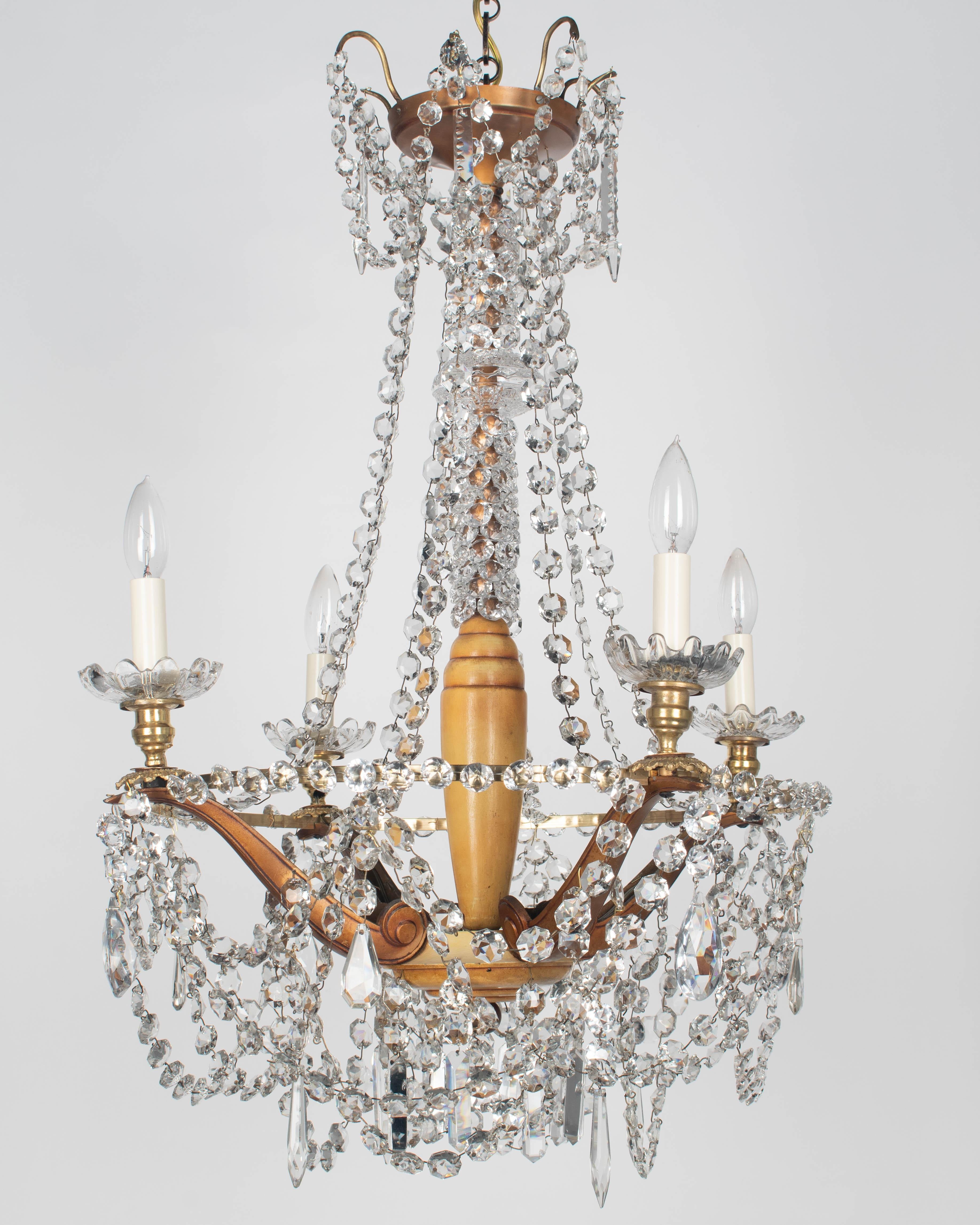Lustre Art Déco français en laiton et cristal 4 lumières Bon état - En vente à Winter Park, FL
