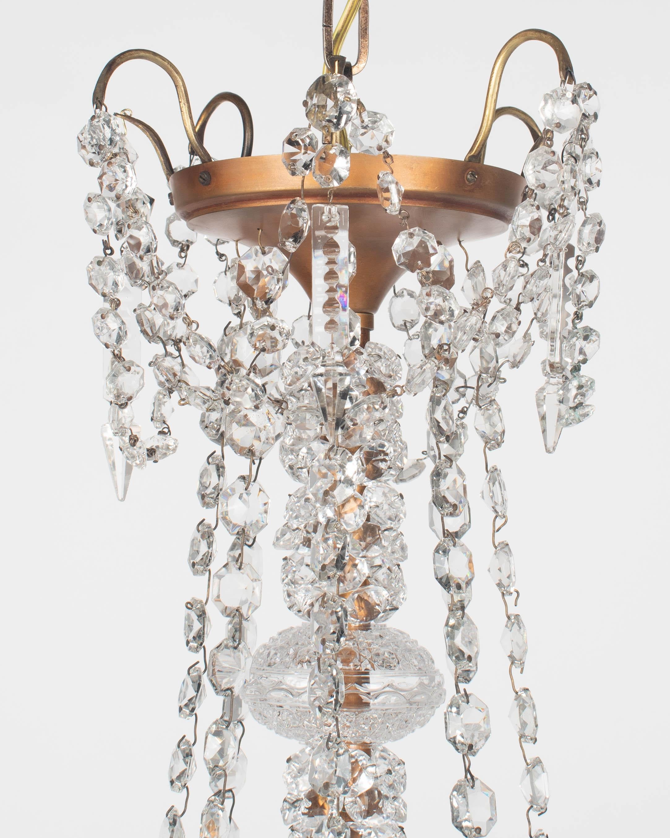 Lustre Art Déco français en laiton et cristal 4 lumières en vente 1