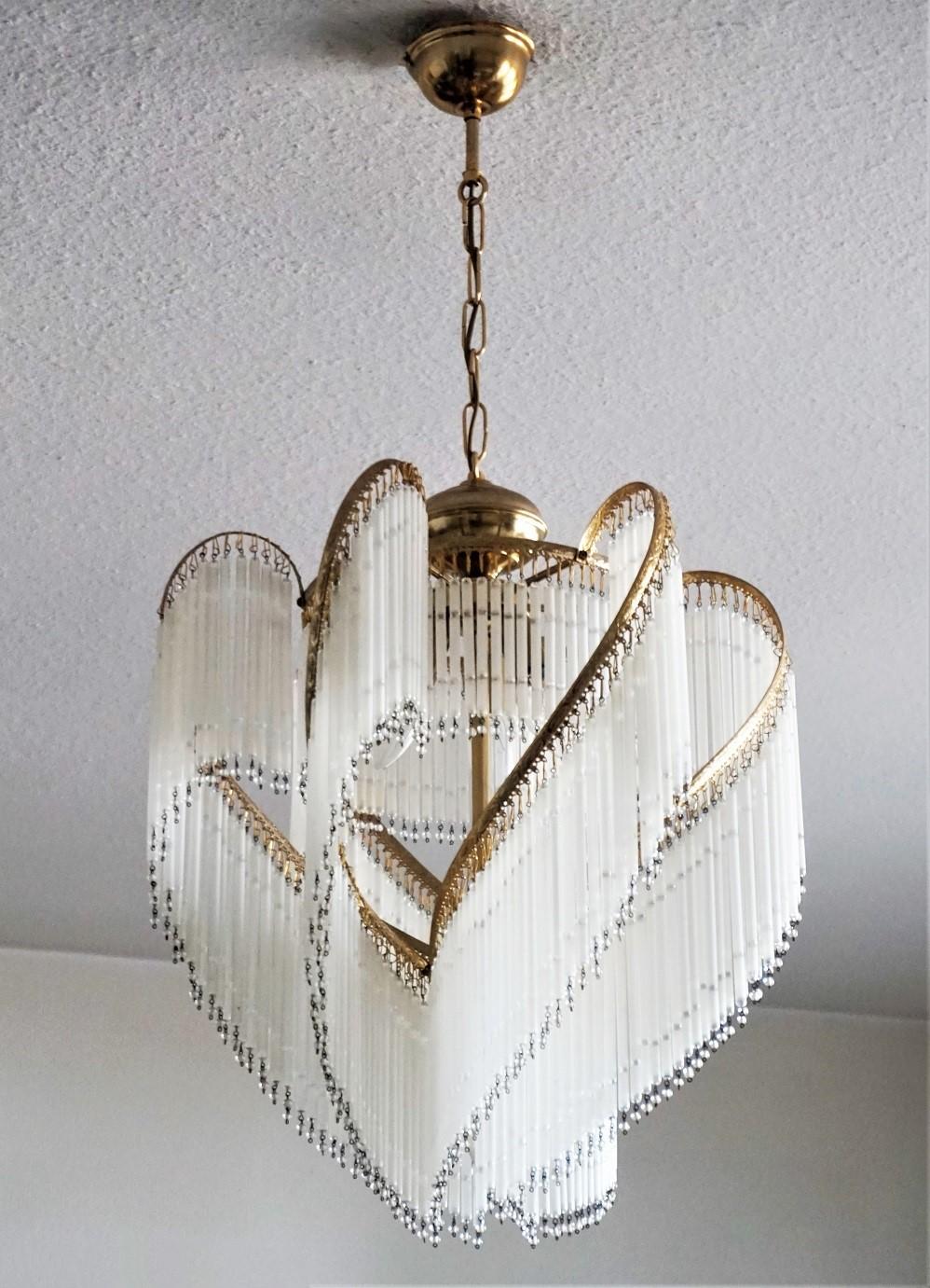 French Art Deco Brass Cascading Etched Glass Rod Four-Light Chandelier In Good Condition In Frankfurt am Main, DE