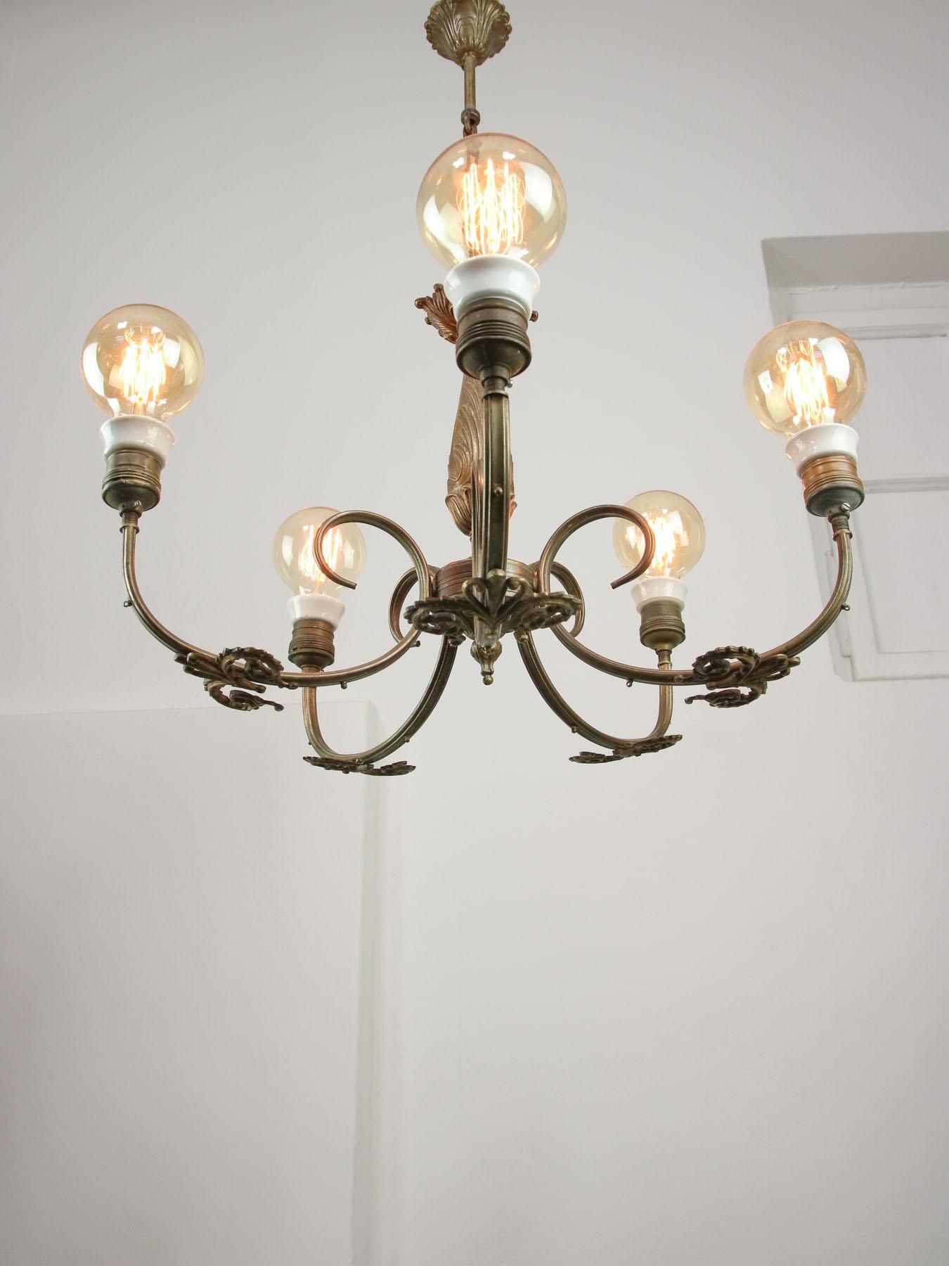French Art-Deco Brass Chandelier, 1930s For Sale 5