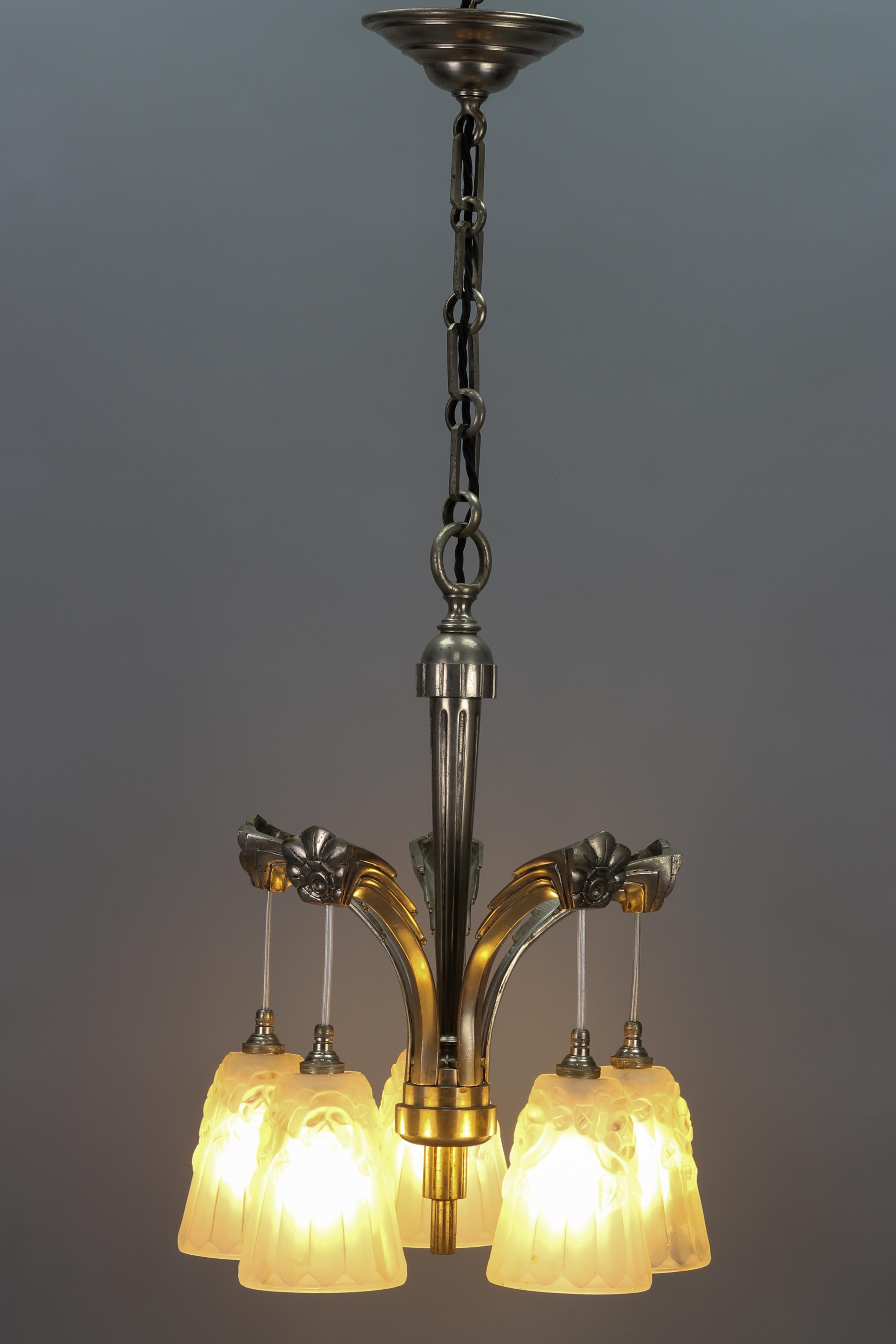 Mid-20th Century French Art Deco Brass Five-Light Chandelier with White Glass by Degué, 1930s For Sale