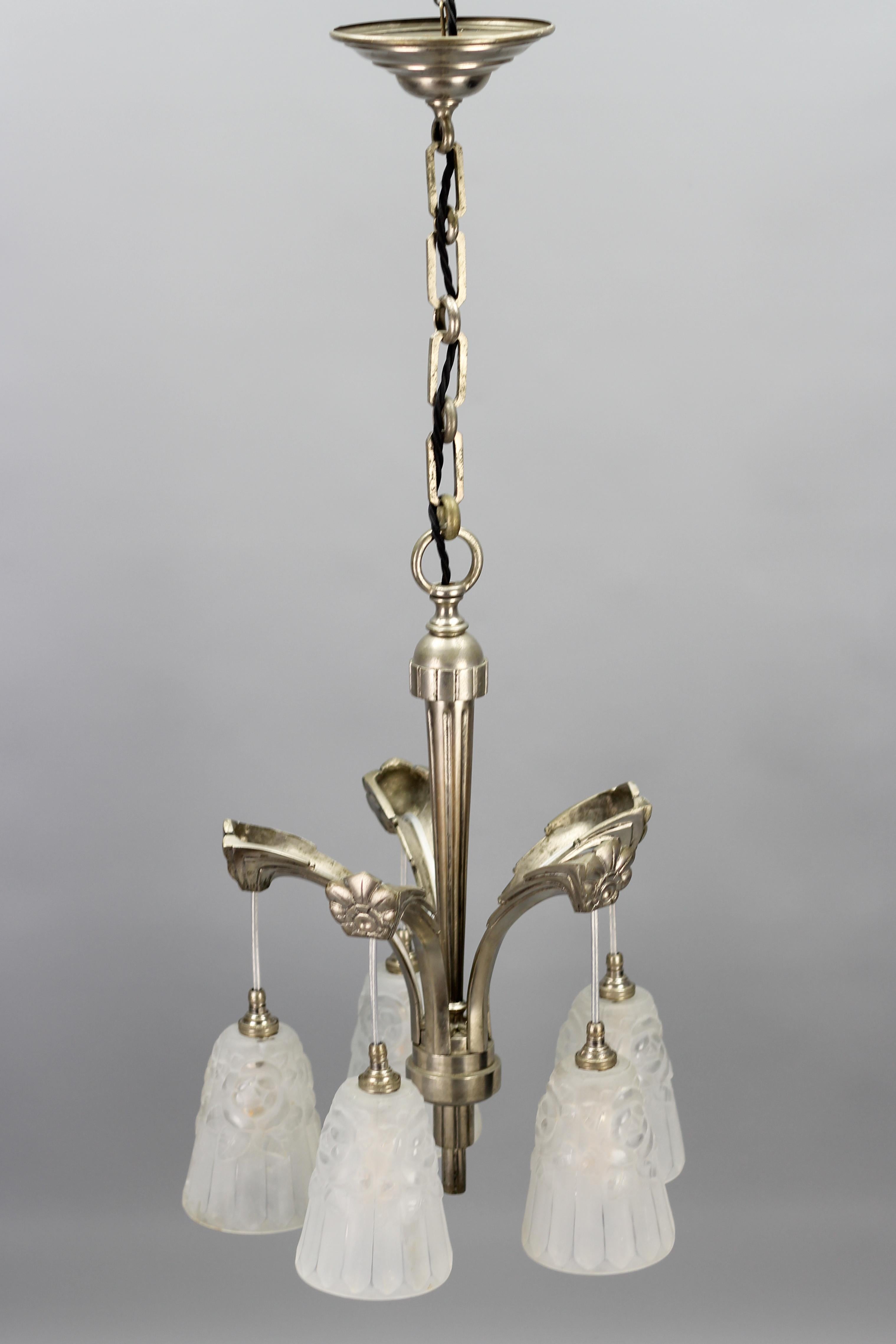 French Art Deco Brass Five-Light Chandelier with White Glass by Degué, 1930s For Sale 2