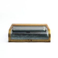 Vitrine de table en laiton Art Déco