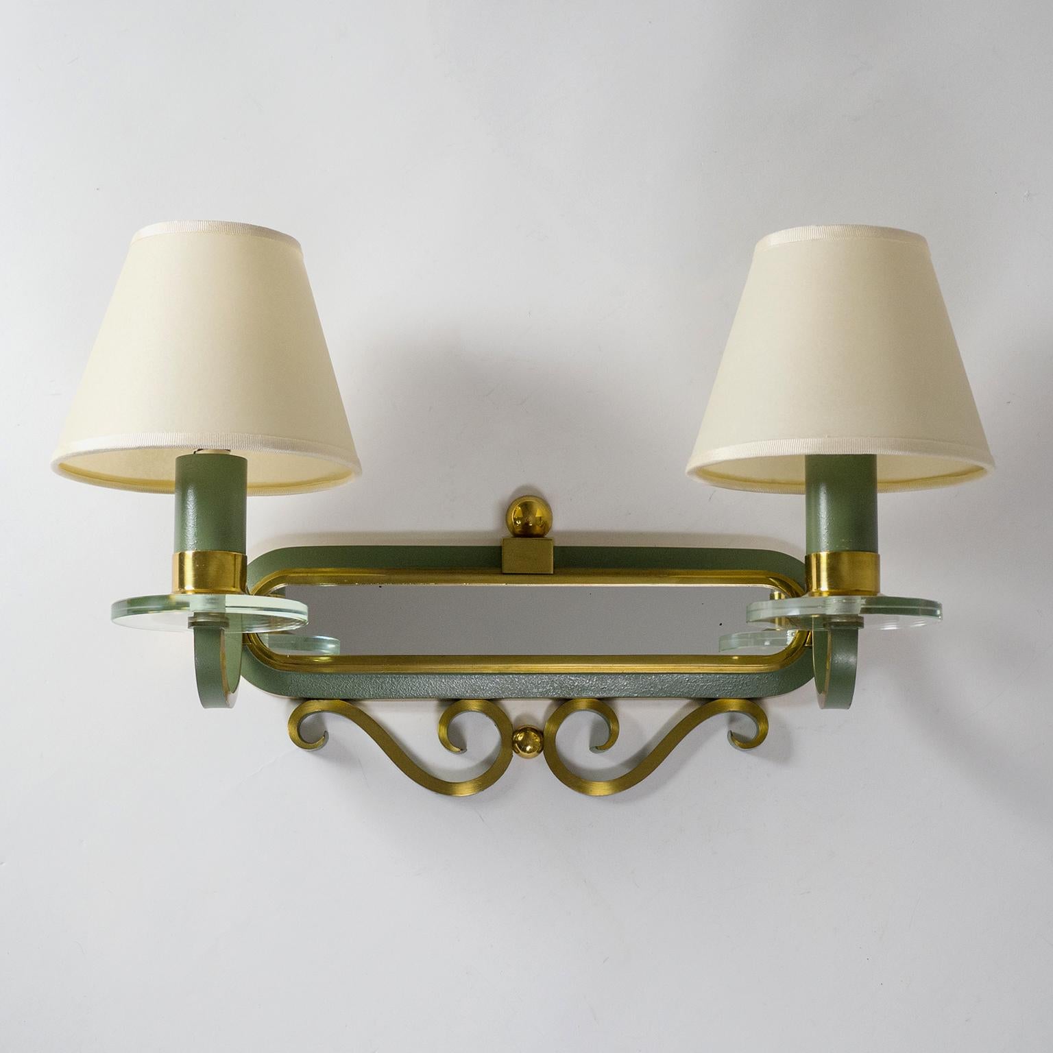 Mid-20th Century French Art Deco Brass Wall Lights, 1940s