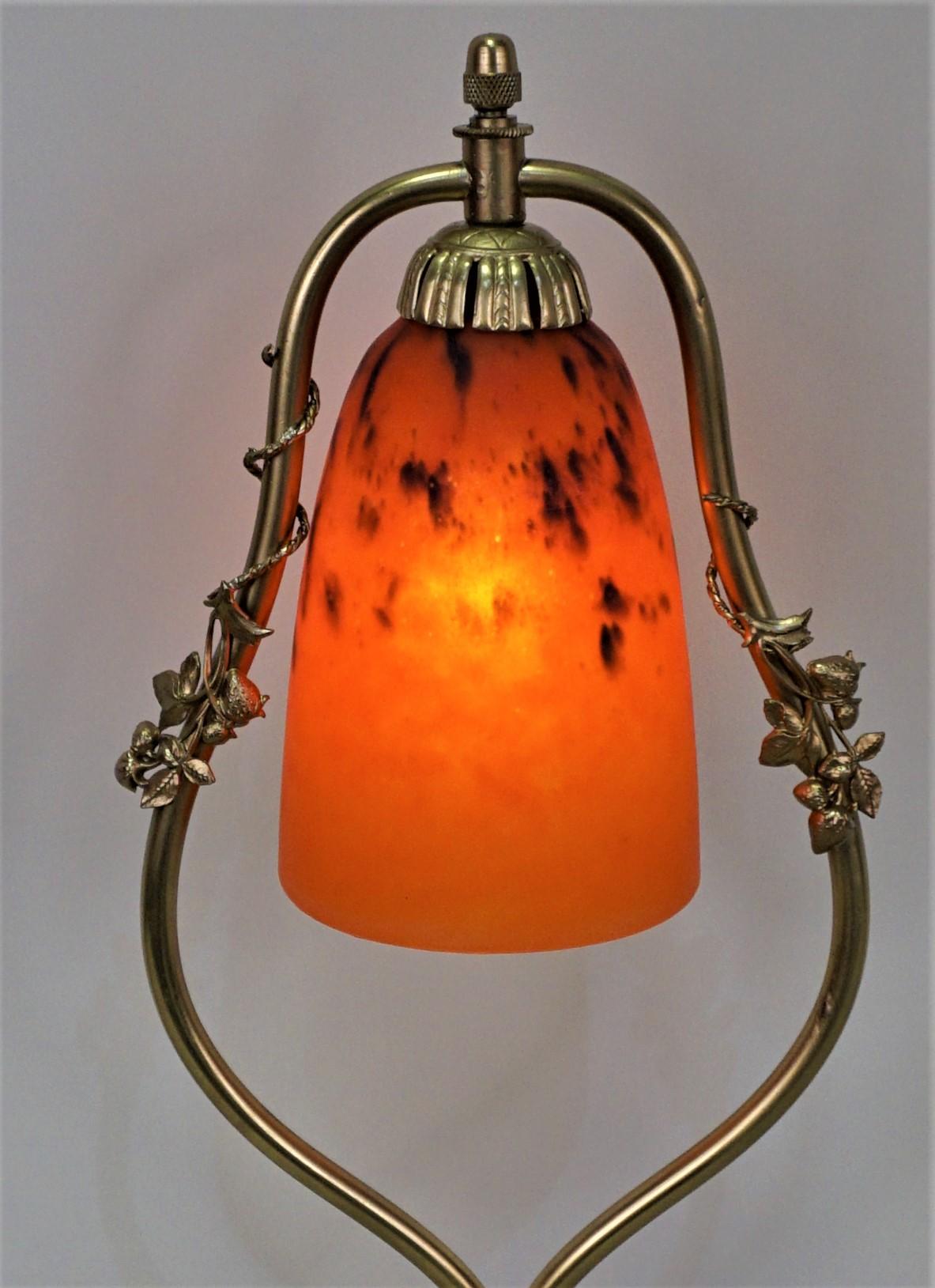 French Art Deco Bronze and Art Glass Table Lamp In Good Condition In Fairfax, VA