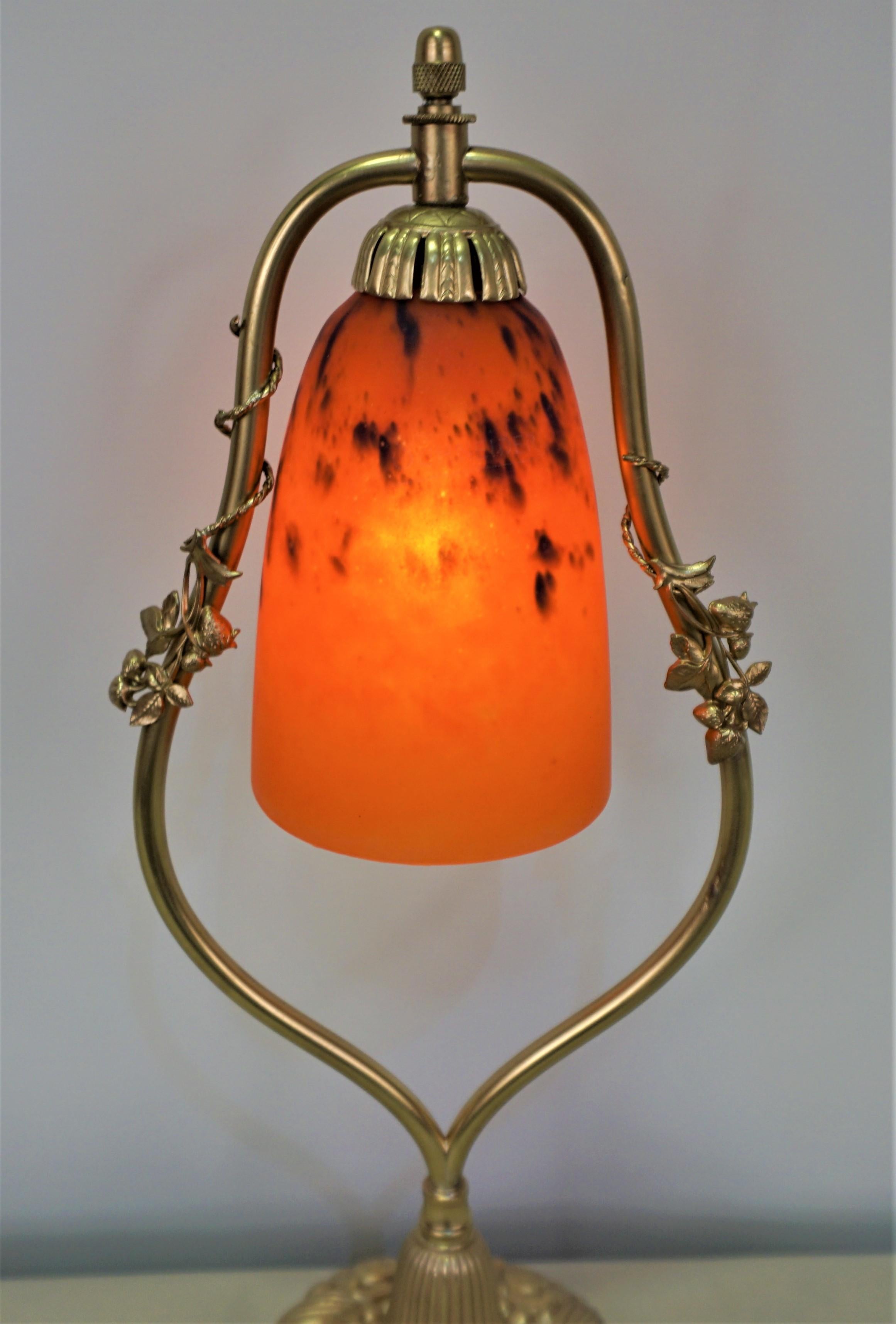 Early 20th Century French Art Deco Bronze and Art Glass Table Lamp