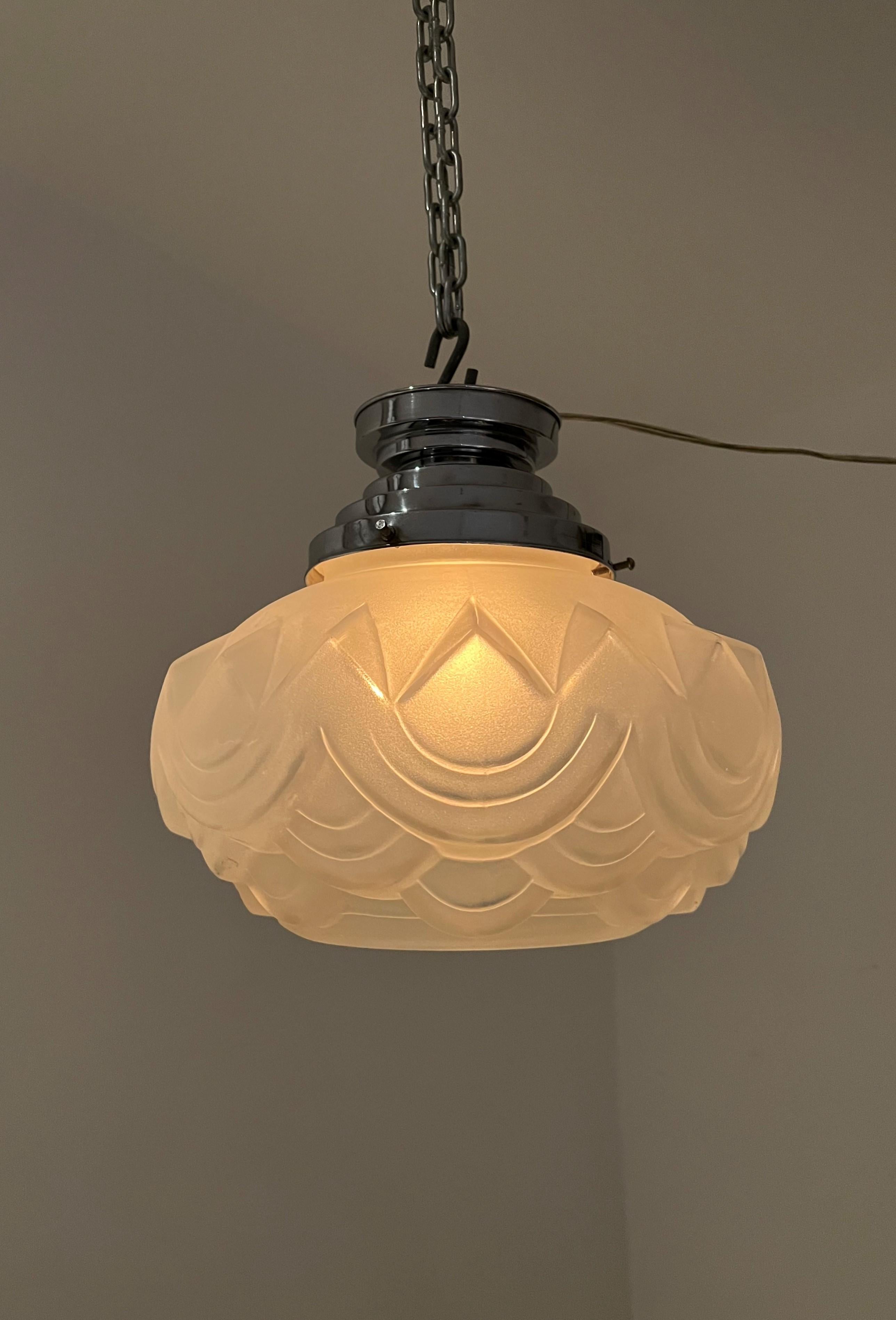 French Art Deco nickeled brass and Glass Flush Mount / Pendant Light, circa 1920 In Good Condition For Sale In Merida, Yucatan
