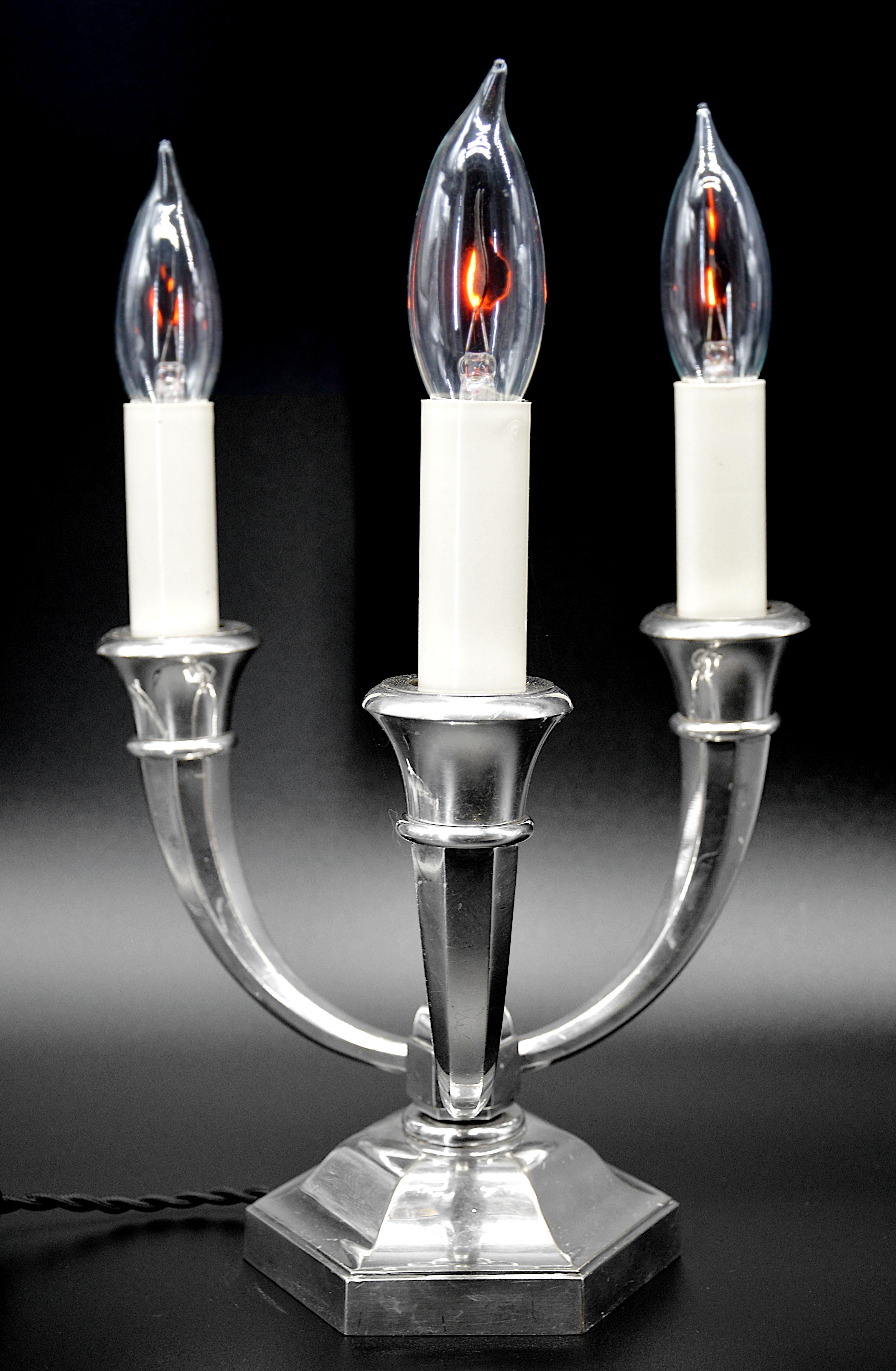 Candelabro francés Art Déco de bronce, 1920 Art Decó en venta