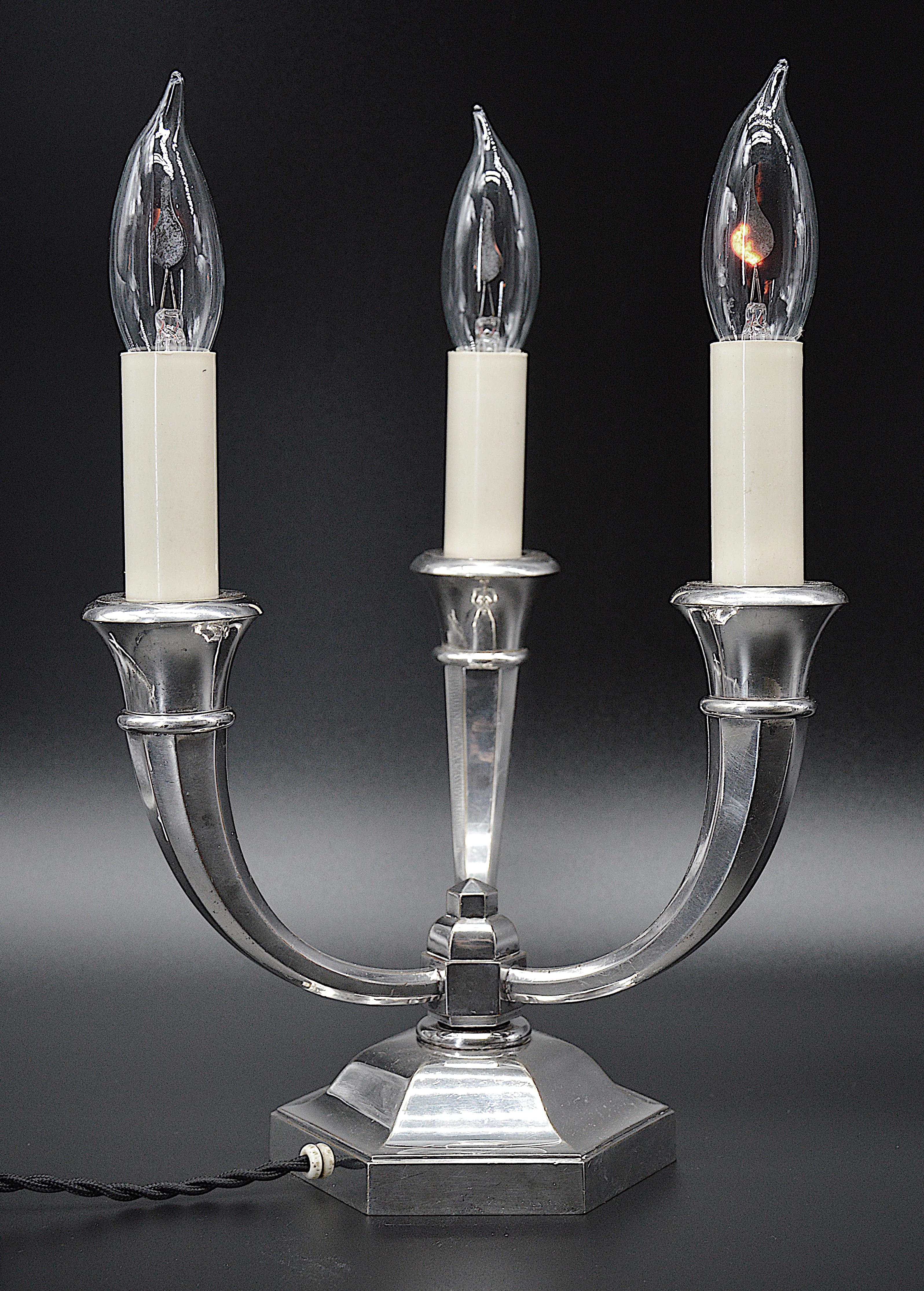 Candelabro francés Art Déco de bronce, 1920 en Bueno estado para la venta en Saint-Amans-des-Cots, FR