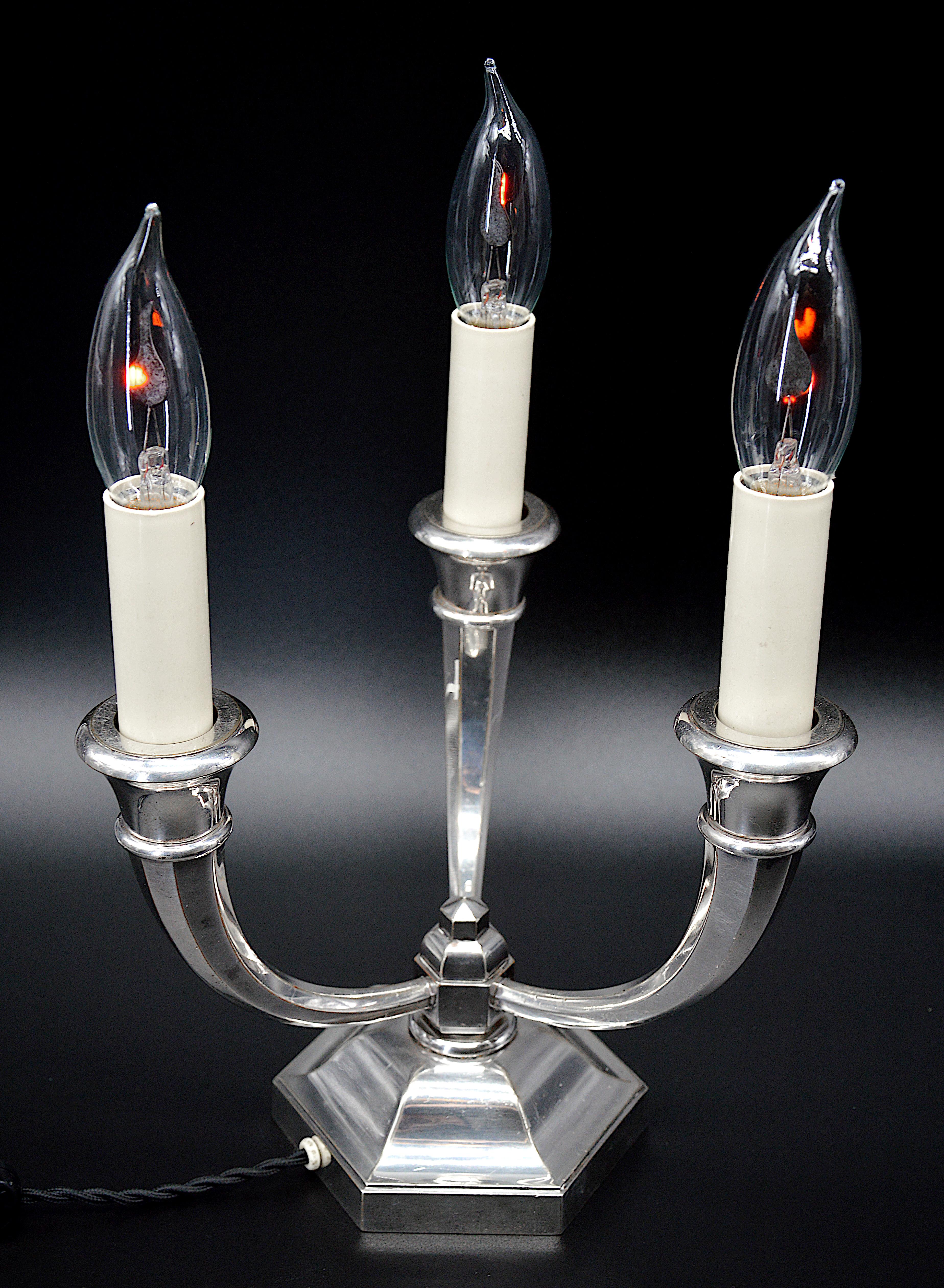 Candelabro francés Art Déco de bronce, 1920 principios del siglo XX en venta