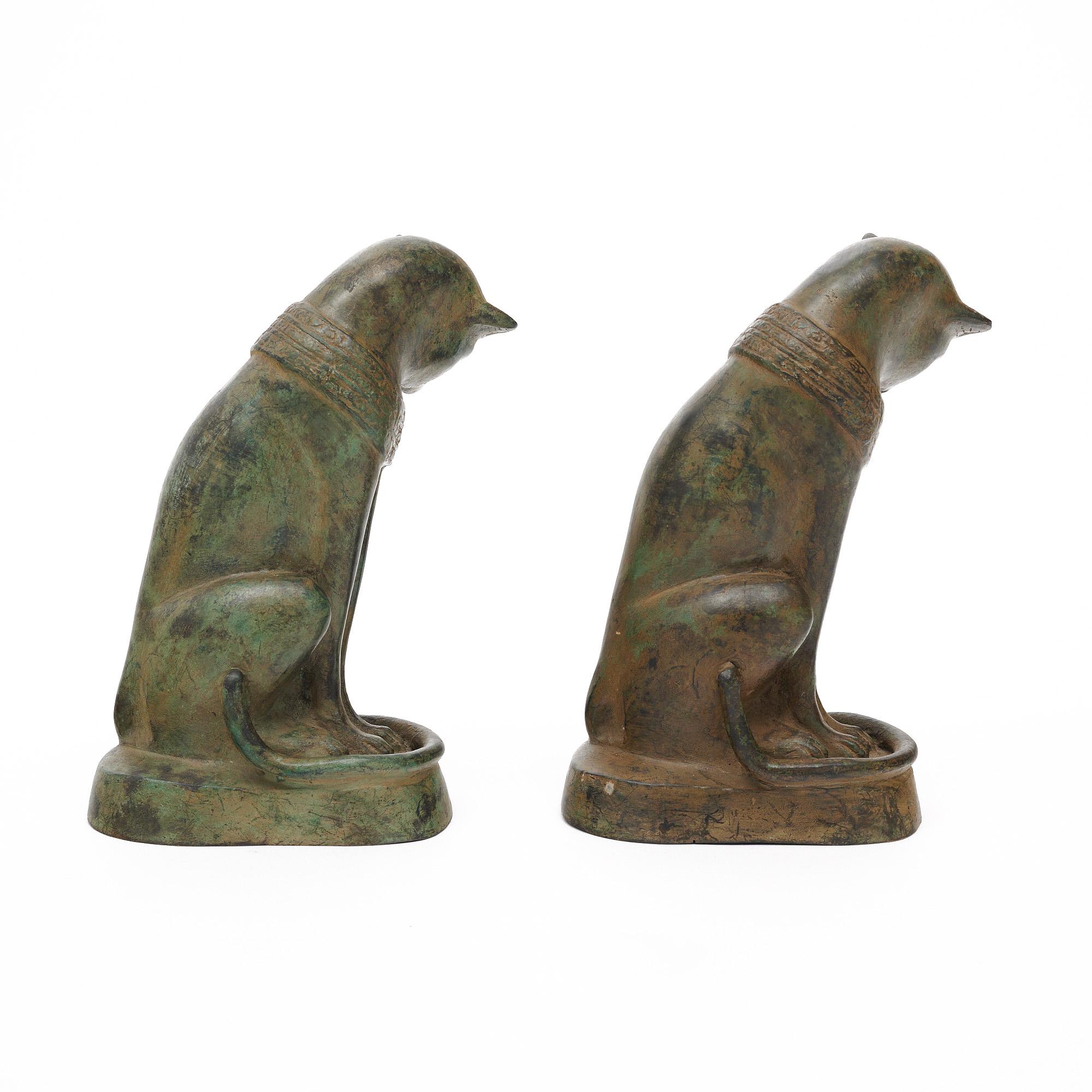 Französische Art-Deco-Bronzekatzen-Skulpturen im Zustand „Gut“ im Angebot in Austin, TX