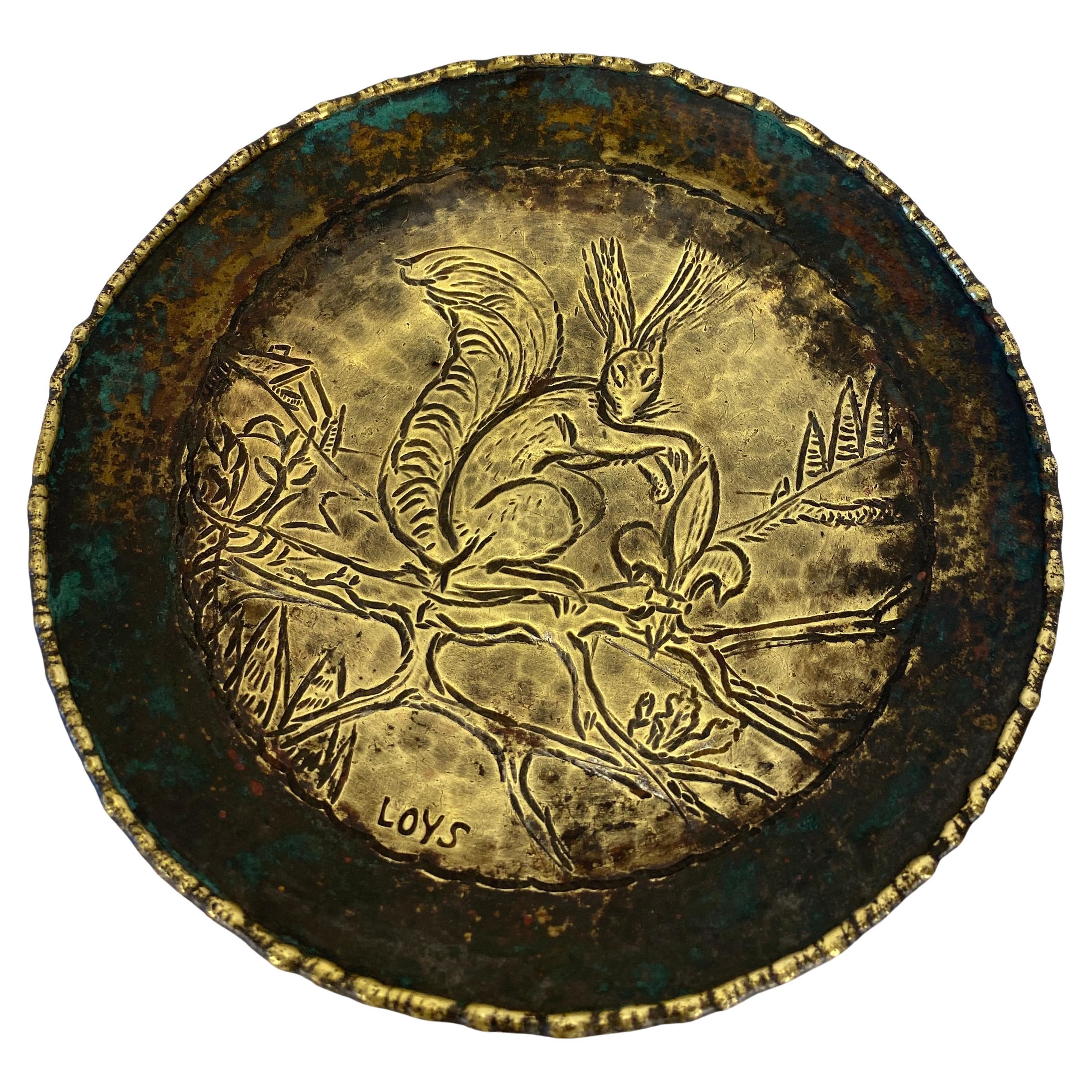 Antique French Art Deco Bronze Vide Poche or Catch All signed Loys,  
Max Le Verrier Style Bronze Vide Poche

Bronze vide poche in the manner of Max Le Verrier pieces. 

This charming decorative object is enhanced by a rabbit symbol emphasizing