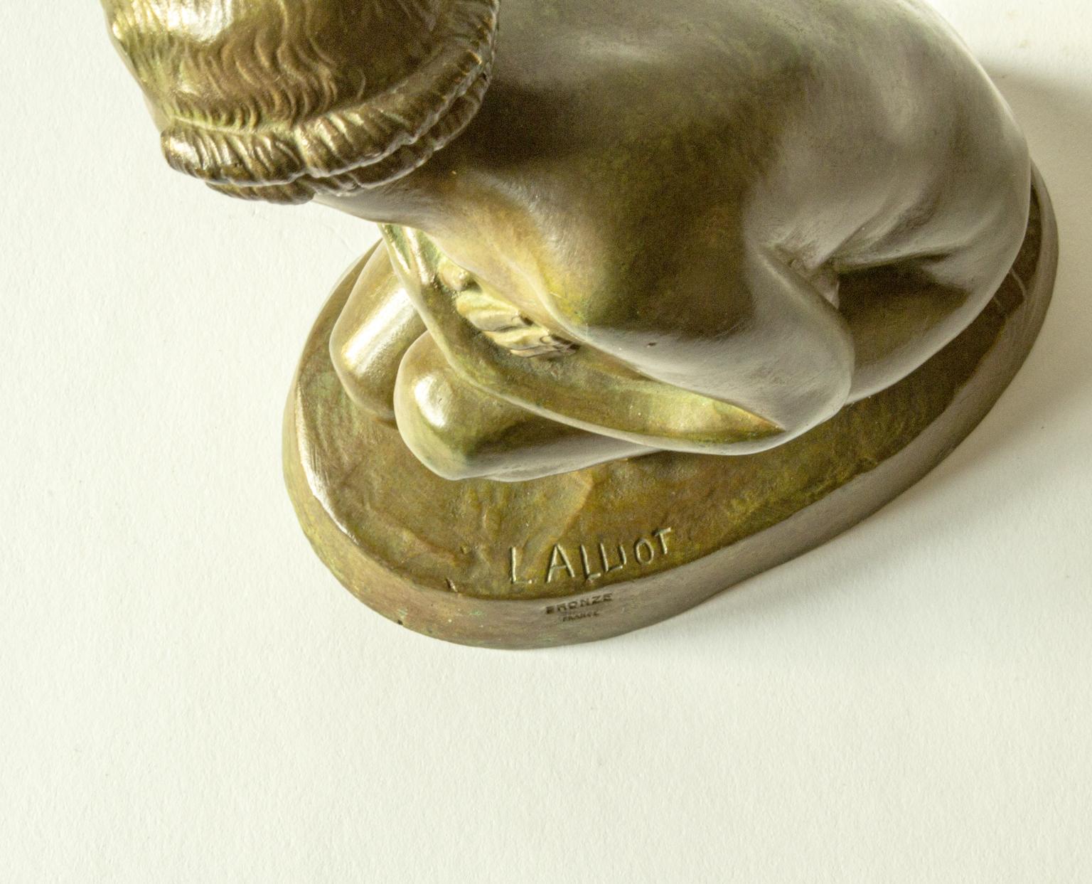 Français Figure en bronze Art Déco française d'un nu par Lucien Charles Edouard Alliot