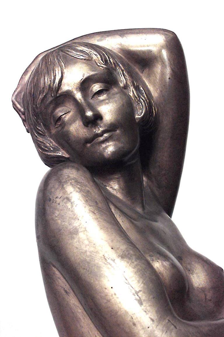Danseuse féminine nue en bronze Art Déco française Bon état - En vente à New York, NY