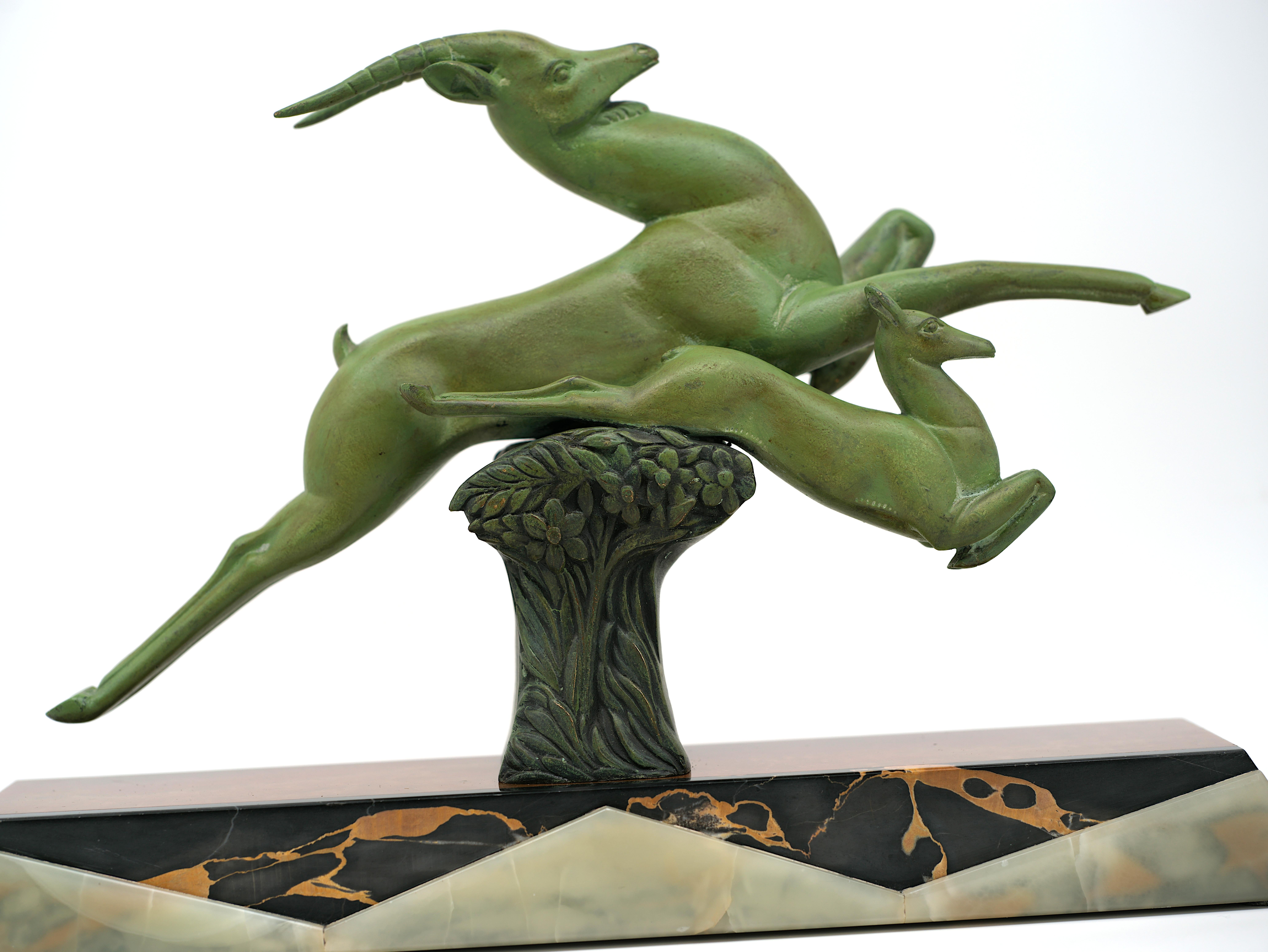 French Art Deco Bronze Gazelle Antelope Sculpture, ca.1925 In Good Condition In Saint-Amans-des-Cots, FR