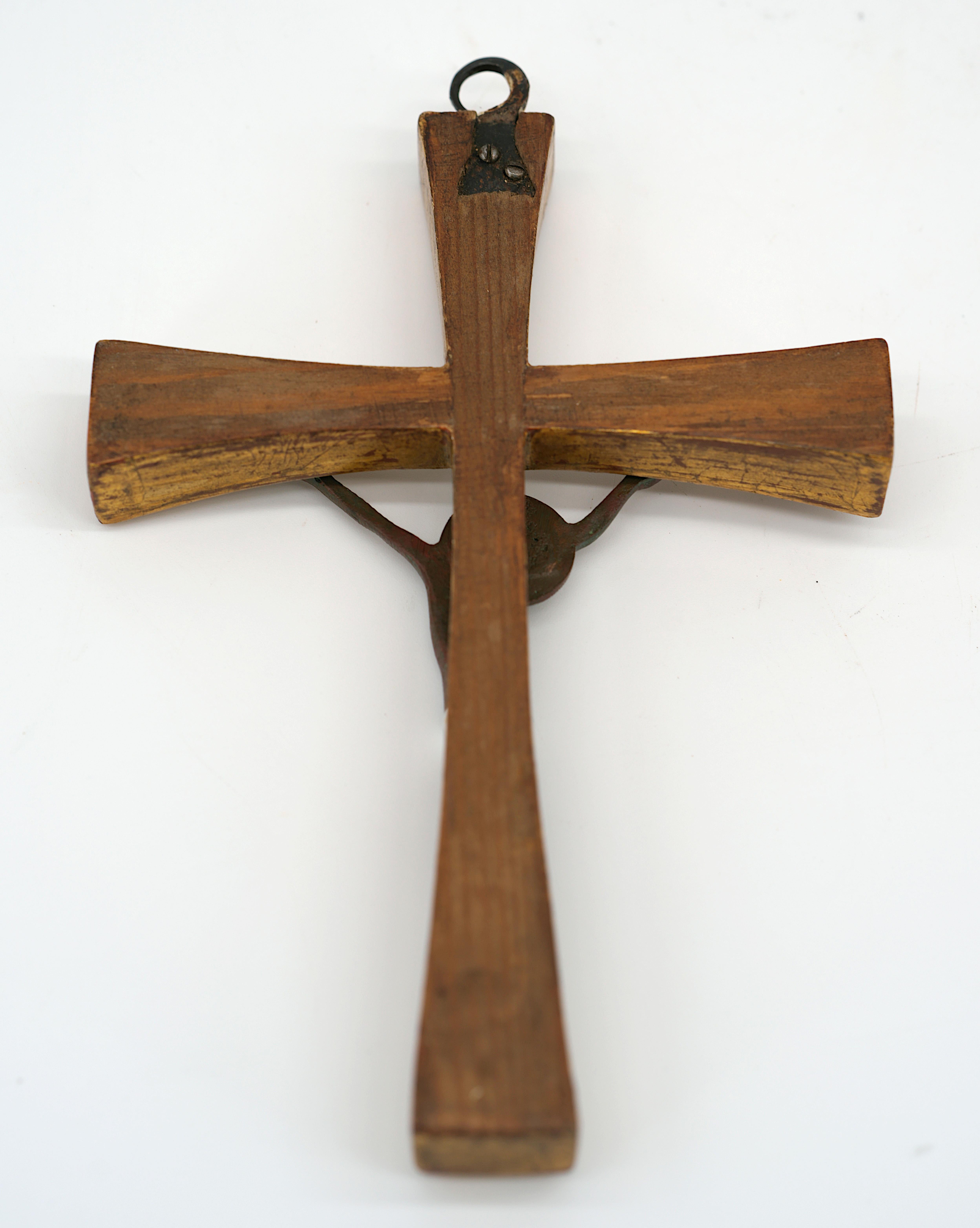 Crucifix Art Déco en bronze et bois doré, 1920 Bon état - En vente à Saint-Amans-des-Cots, FR