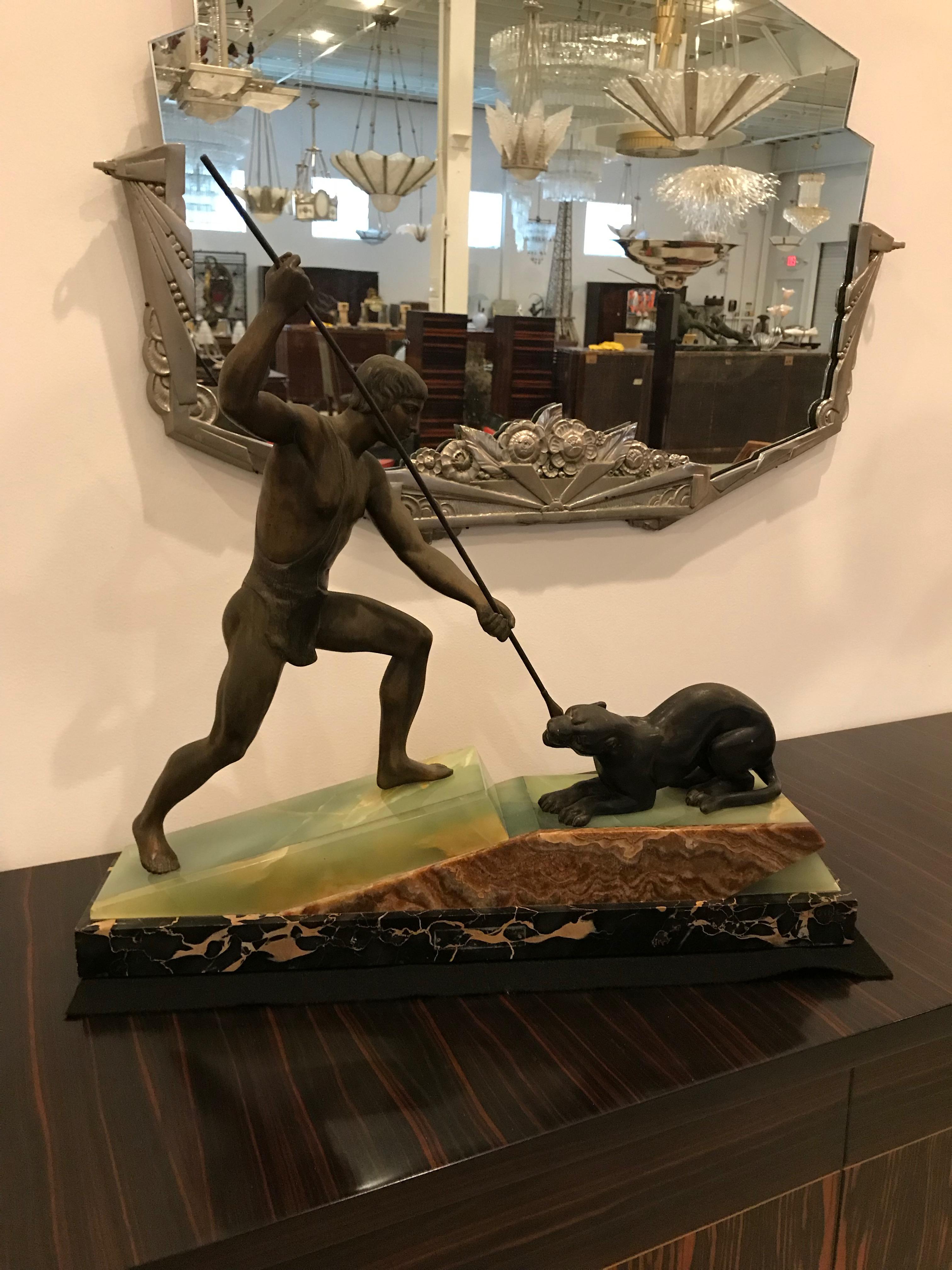 Scultura in bronzo Art Deco francese con cacciatore e pantera firmata Lemoine in vendita 6