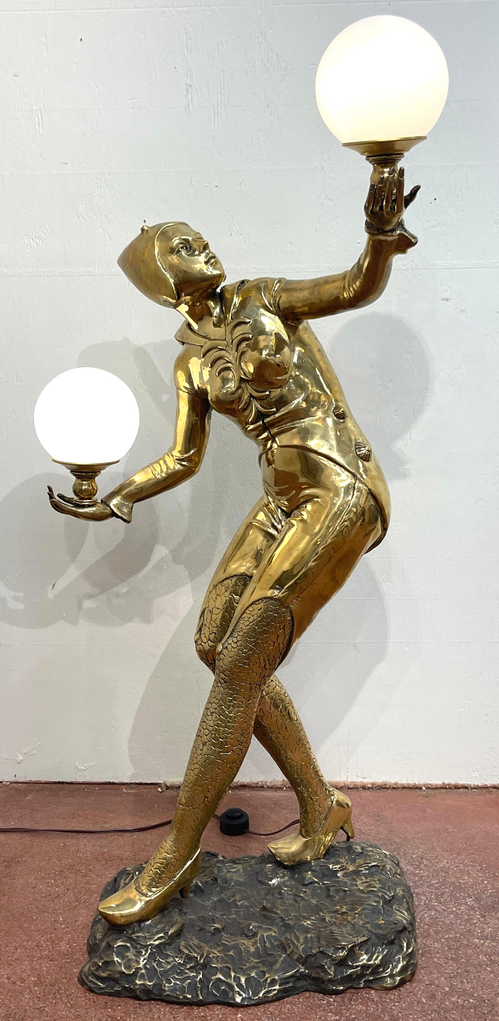 Französische Art-déco-Skulptur aus Bronze, Moulin Rouge/Flapper, Balancing Lighted Balls, Skulptur, Französisch im Angebot 3