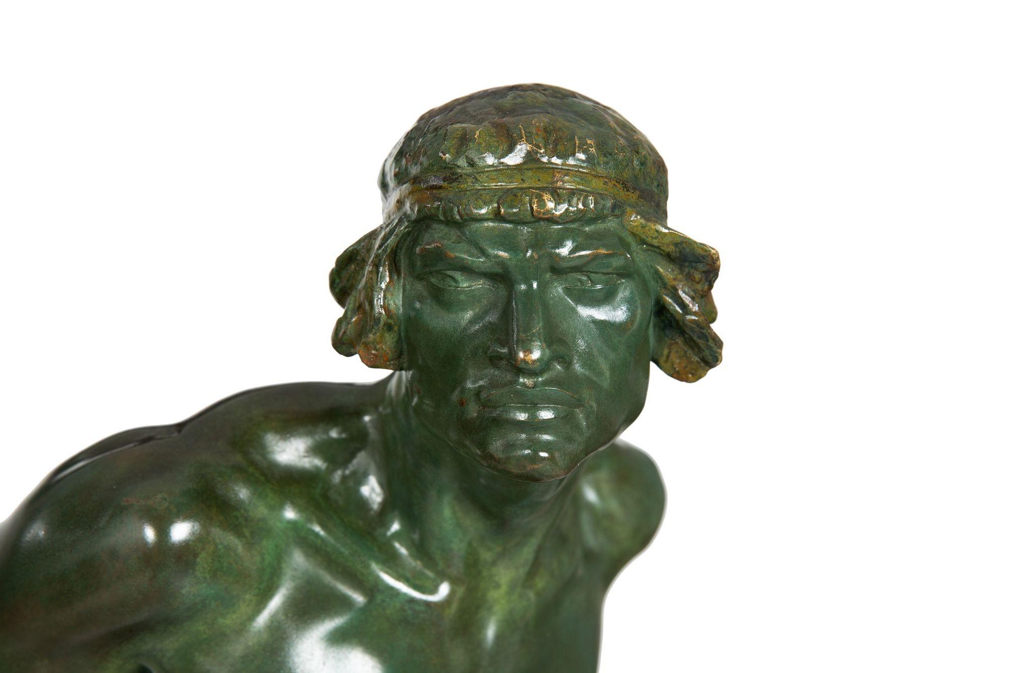 Sculpture en bronze Art déco d'un guerrier par Ernest Diosi, circa 1940 en vente 9