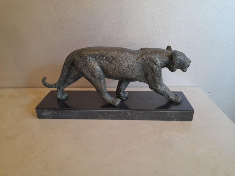 French Art Deco Bronze Sculpture Representing a Panther Signed by Rulas For Sale 1