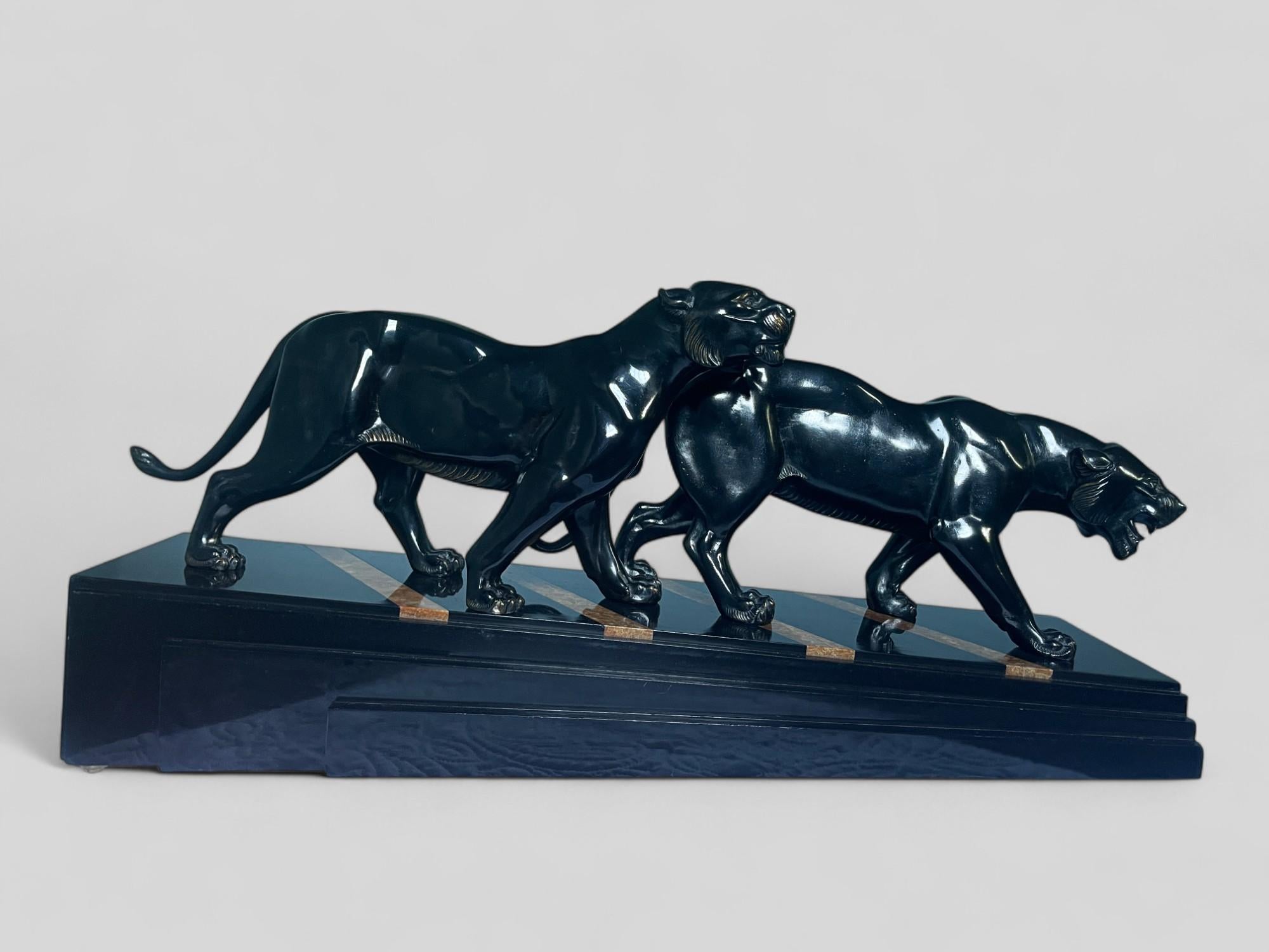 Bronze Sculpture en bronze Art déco français avec panthères noires signée par Irene Rochard en vente