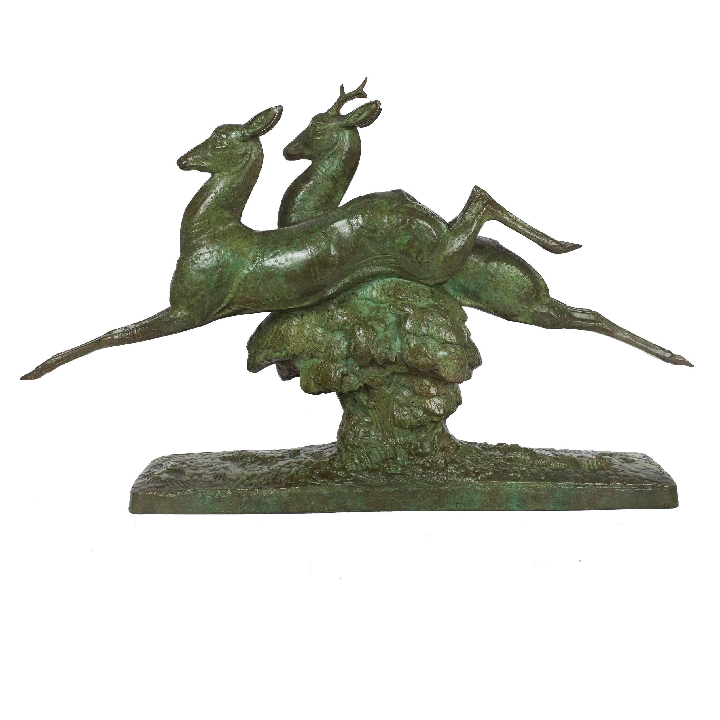 ANDRÉ-VINCENT BECQUEREL
Französisch, 1893-1981

Hirsch und Hirschkuh im Sprung

Grünspan patinierte Bronze  Signiert 