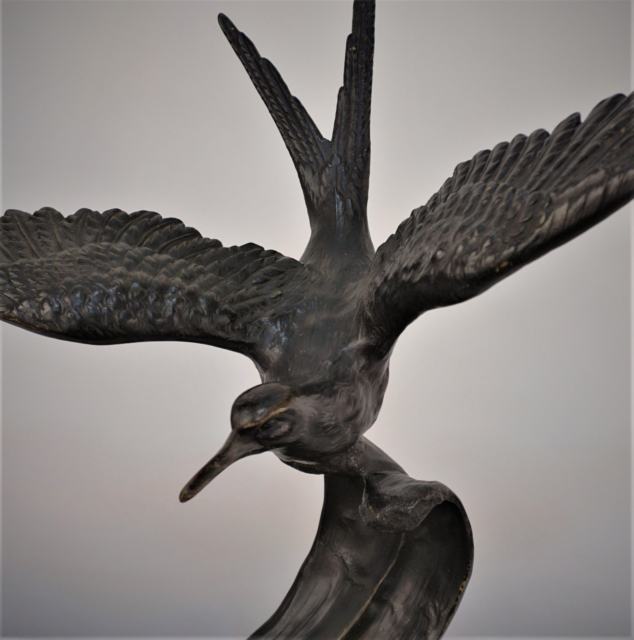 Français Seagal en mouvement volant, sculpture Art déco français en vente