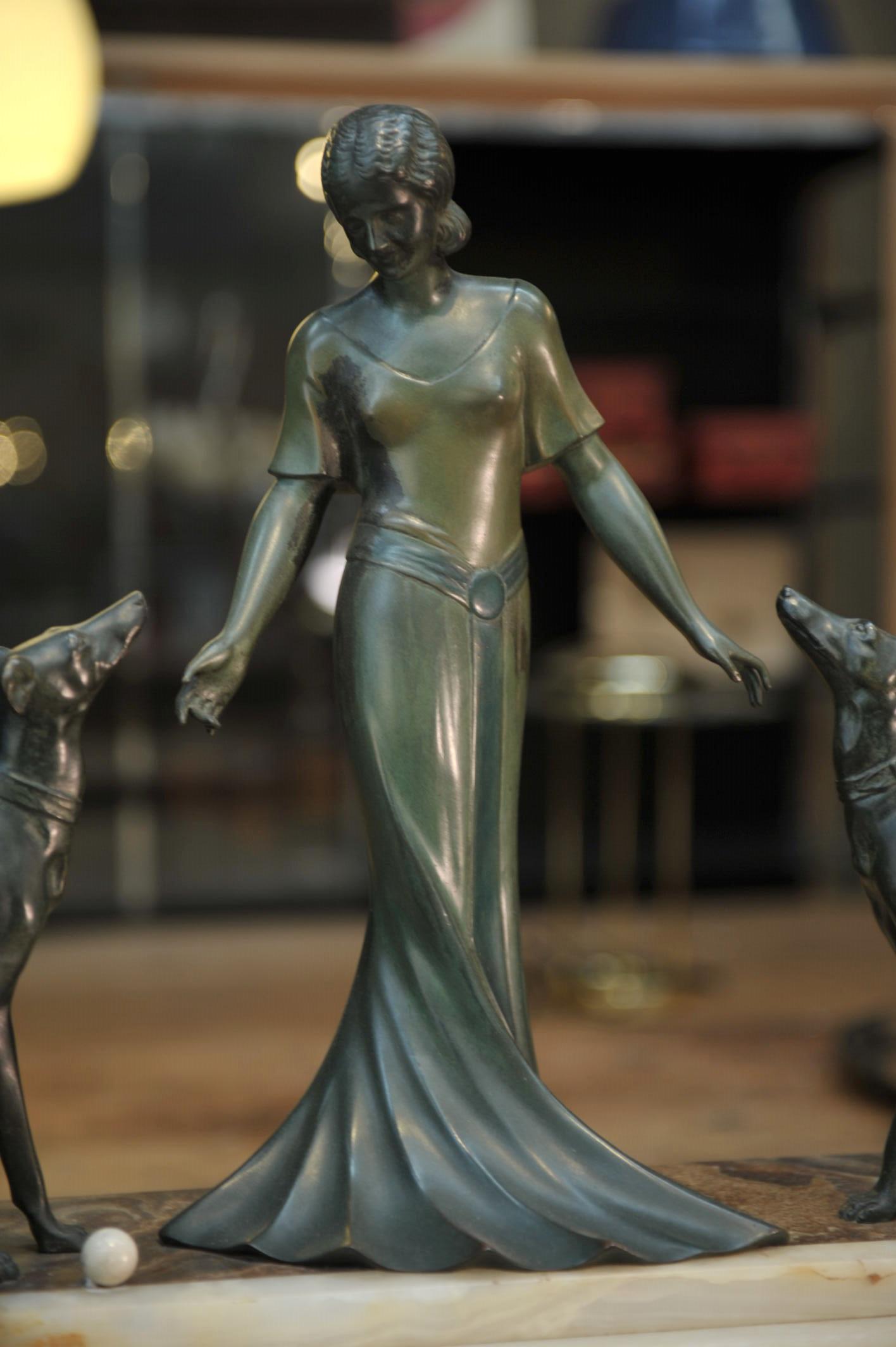 French Art Deco Bronze Statue, circa 1925 In Good Condition For Sale In Roubaix, FR