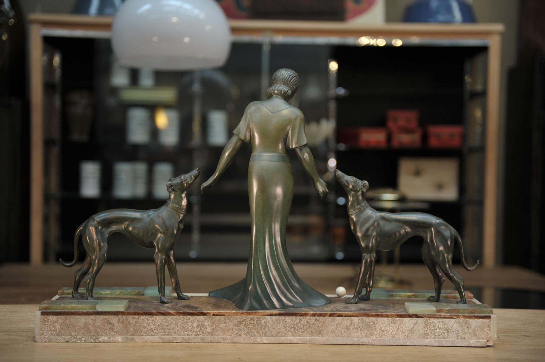 French Art Deco Bronze Statue, circa 1925 For Sale 1