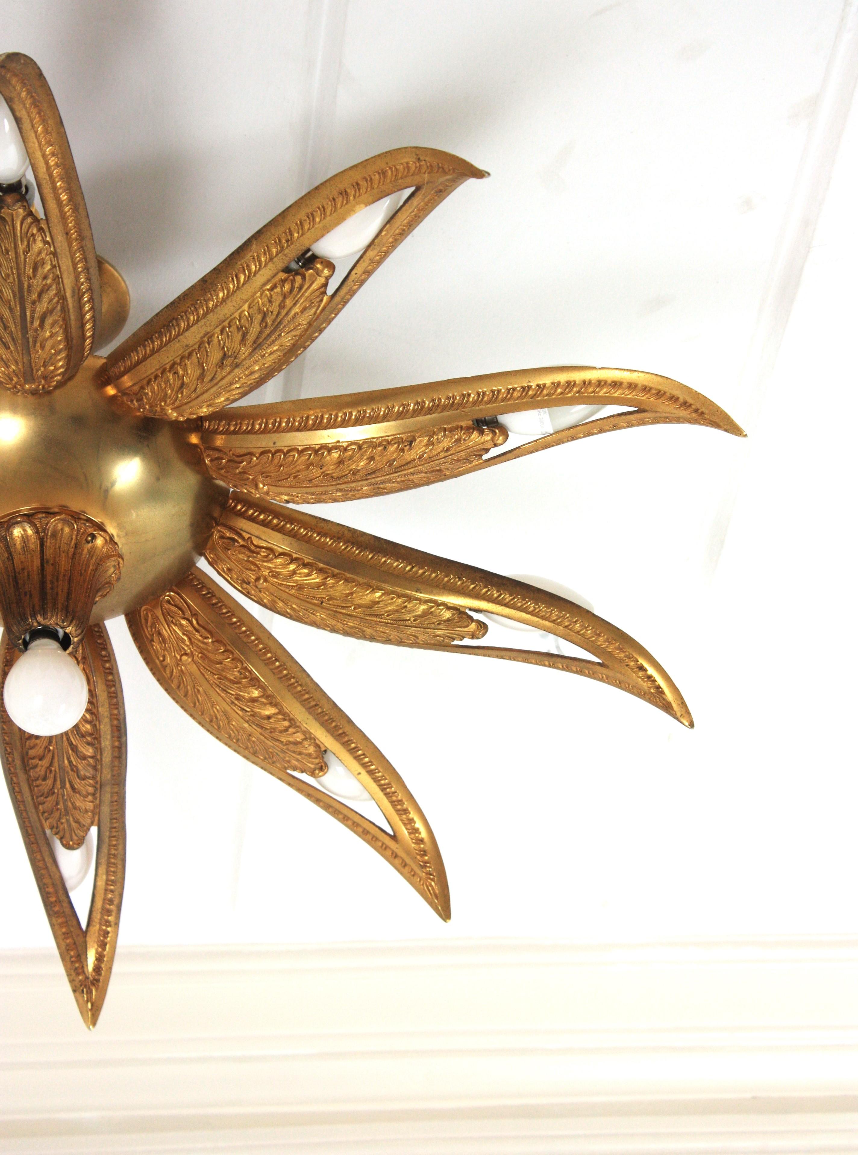 Apparecchio di illuminazione a incasso in bronzo Art Deco francese con fiore a raggiera in vendita 10
