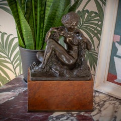 Donna in bronzo Art Deco francese con fiori di Bouraine, fusione di Goldscheider