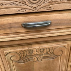 Credenza Art Déco francese, in noce intagliato e marmo nero, a gradini, anni ’30