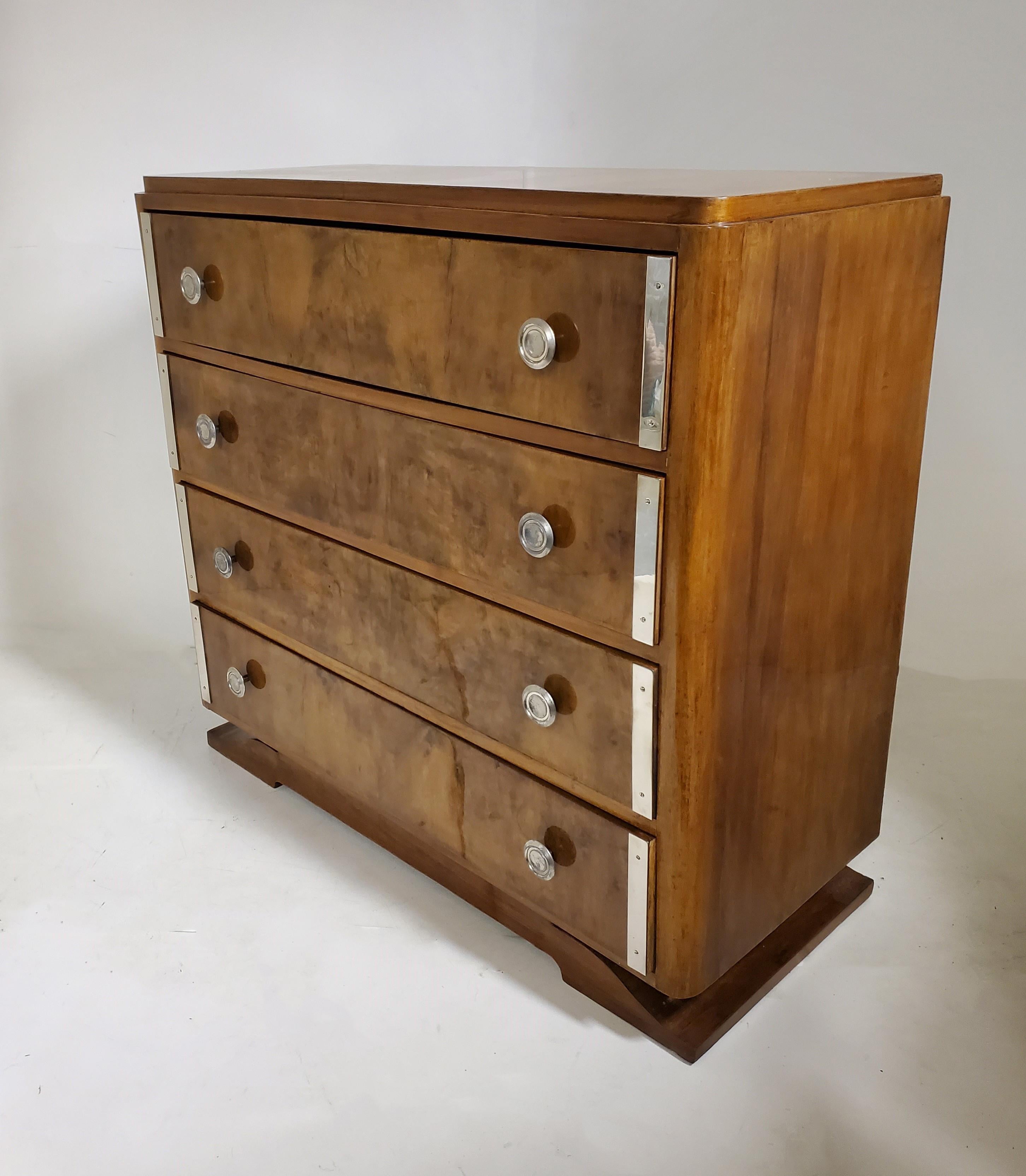French Art Deco Burl Walnut Chest of 4 Drawers with Polished Nickel Hardware In Good Condition For Sale In New York City, NY