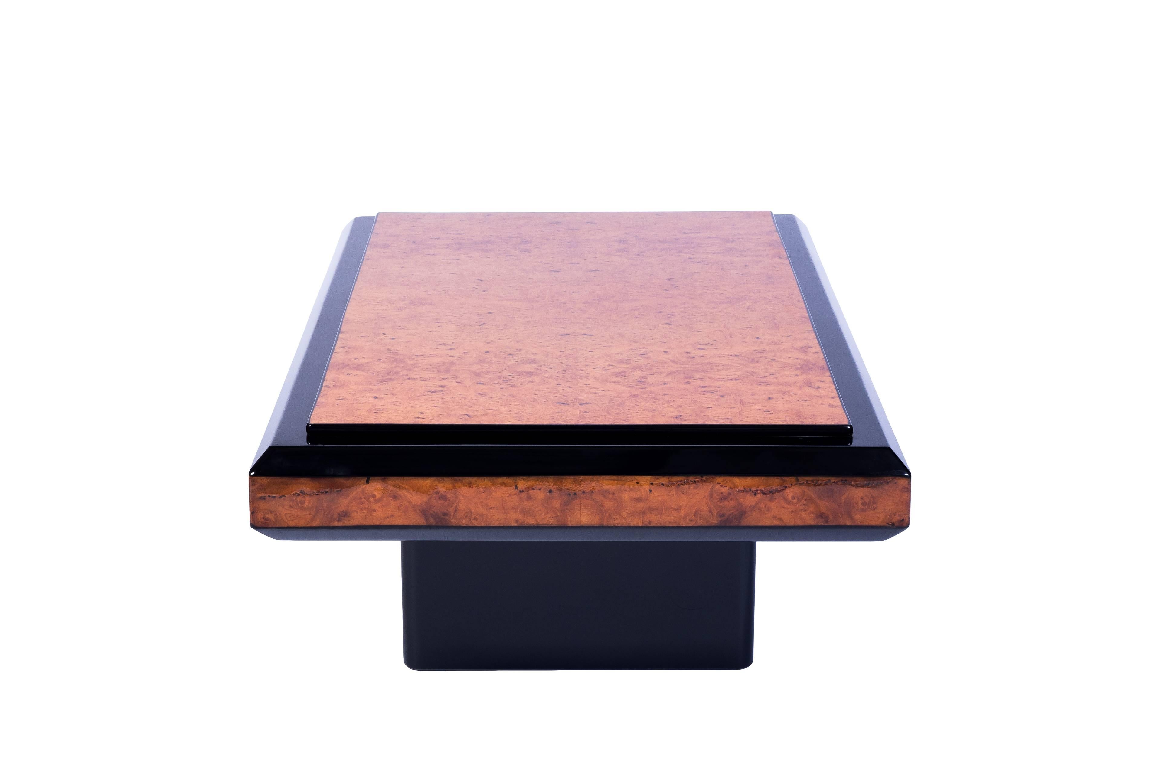French Art Deco Burl Wood and Black Lacquered Coffee Table In Good Condition In Kingston, NY