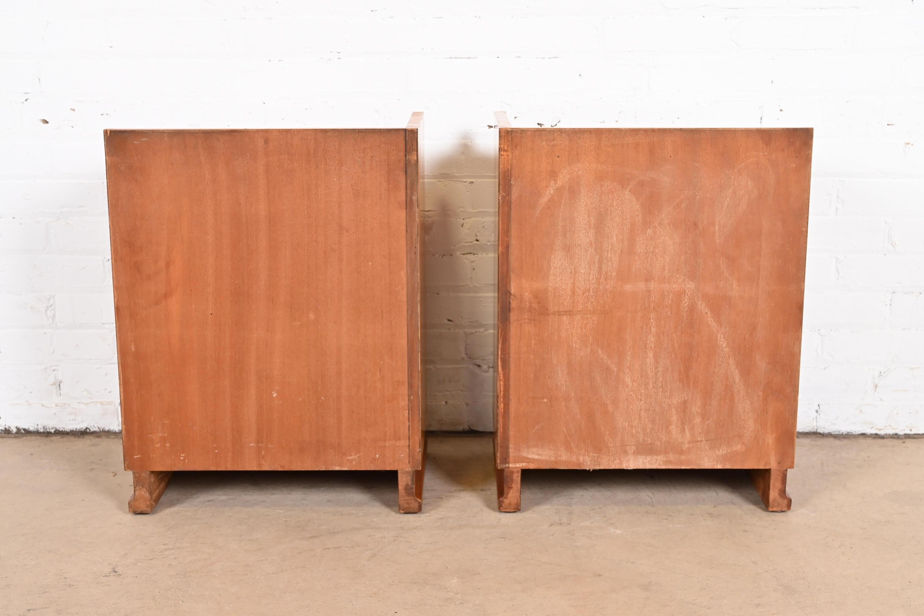 French Art Deco Burl Wood Nightstands in the Manner of Maison Dominique, 1930s For Sale 4